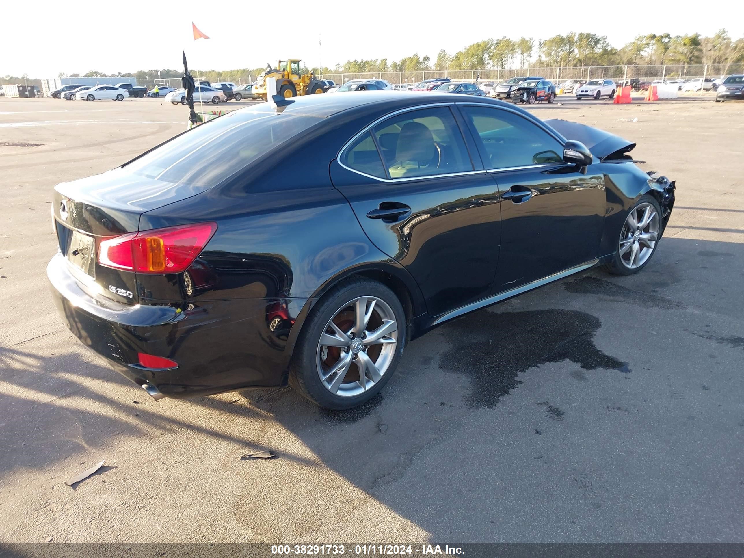 Photo 3 VIN: JTHBK262295094470 - LEXUS IS 