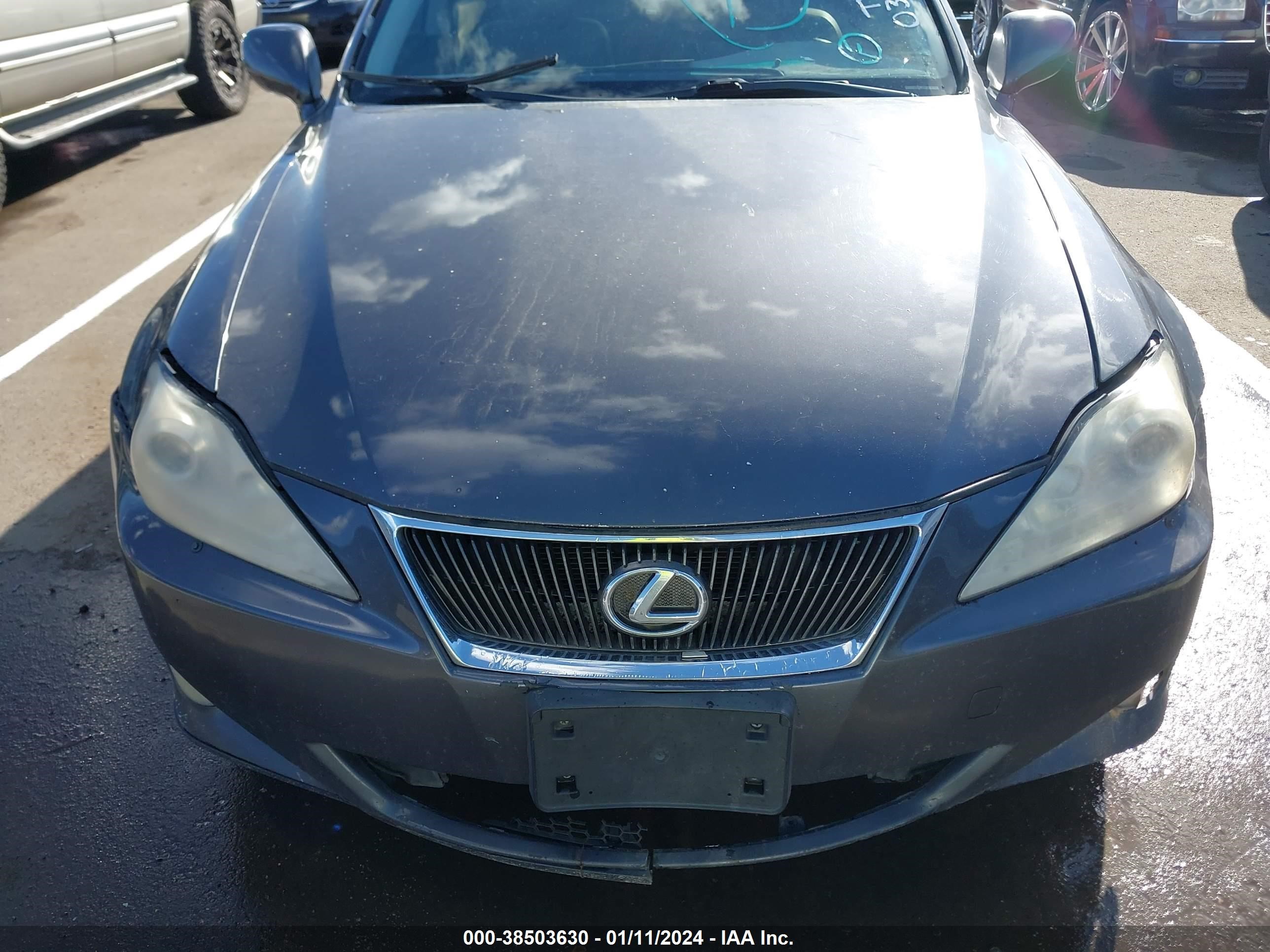 Photo 5 VIN: JTHBK262372033241 - LEXUS IS 