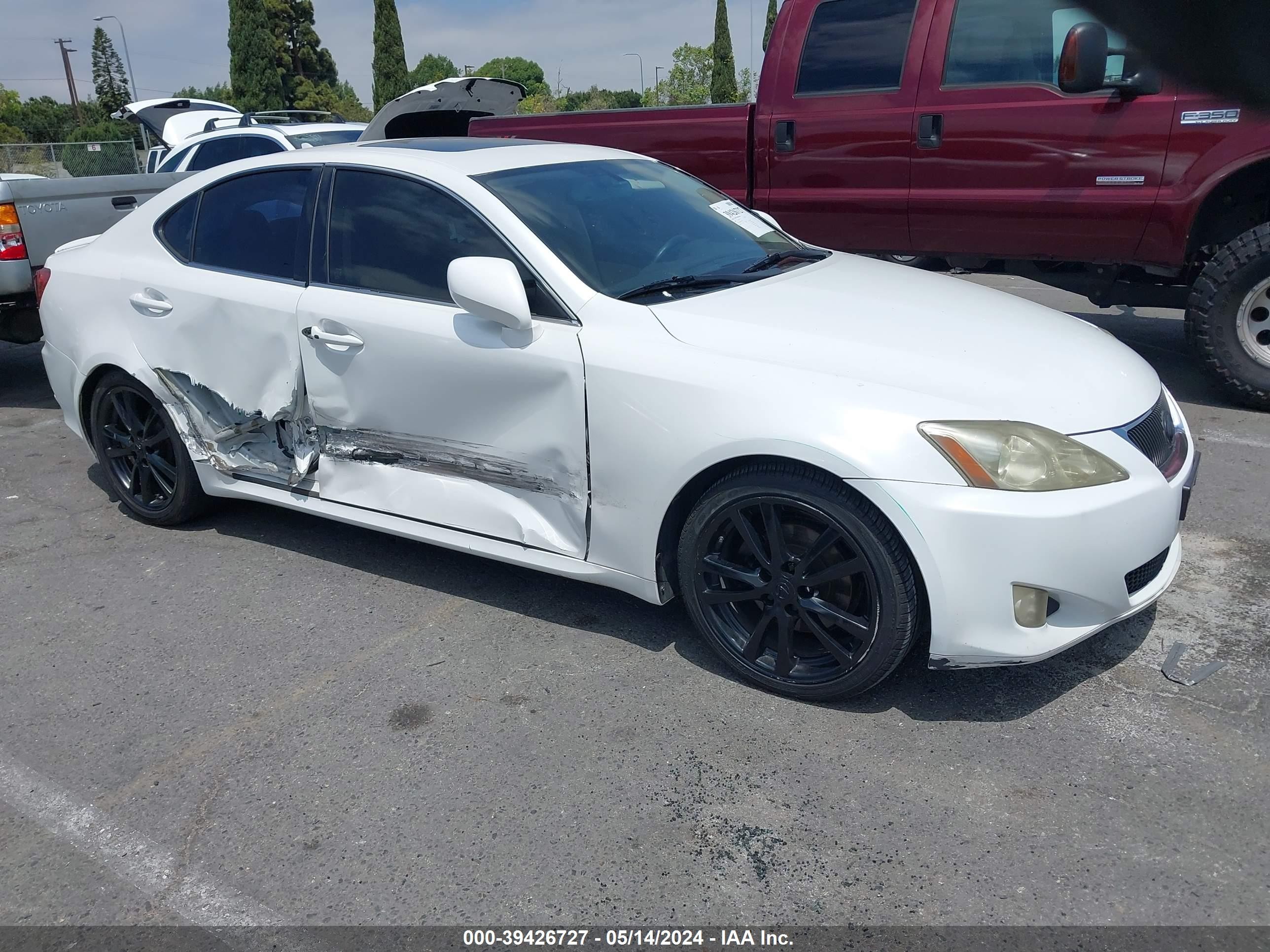 Photo 12 VIN: JTHBK262385057104 - LEXUS IS 