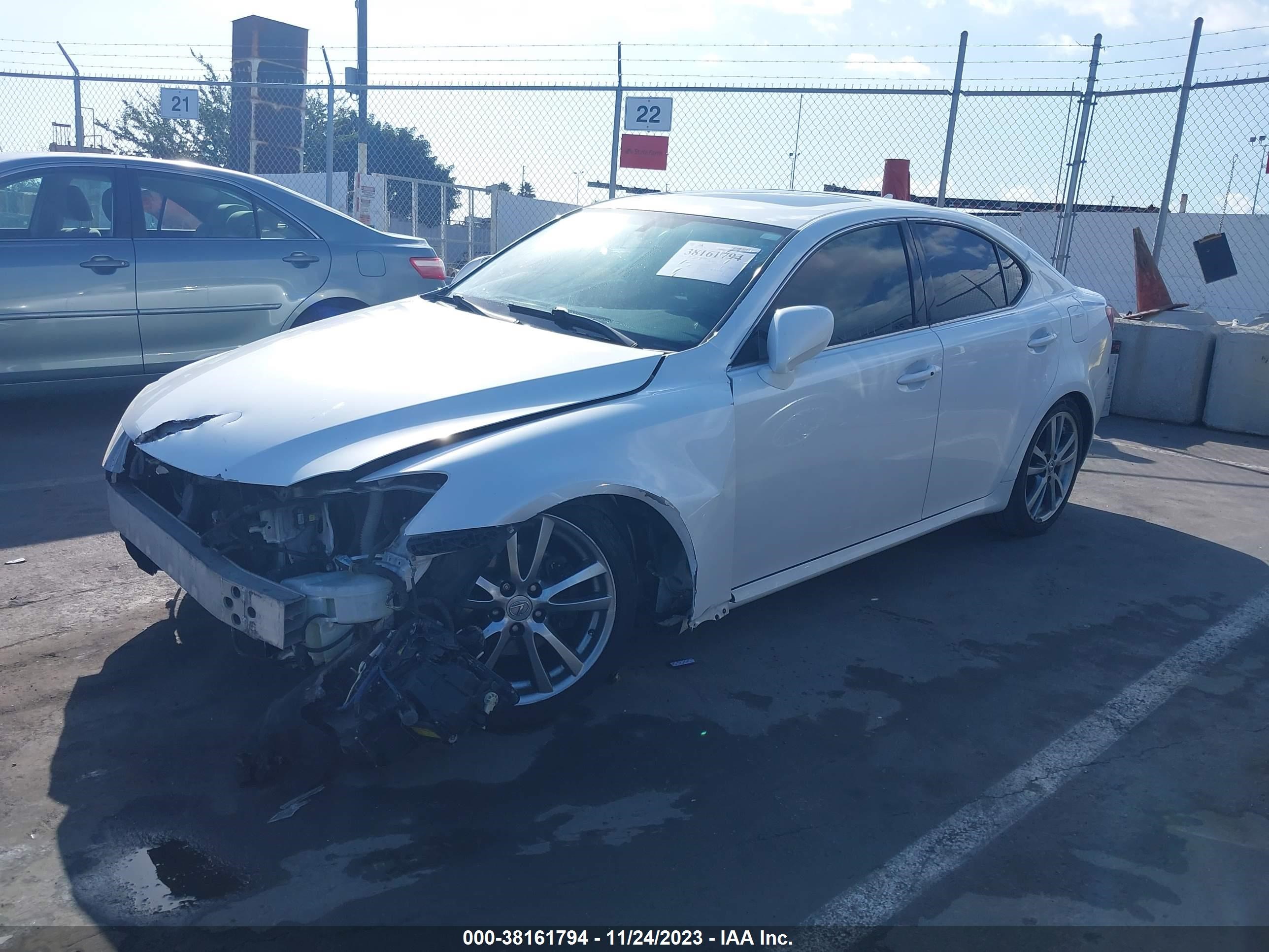 Photo 1 VIN: JTHBK262385063422 - LEXUS IS 