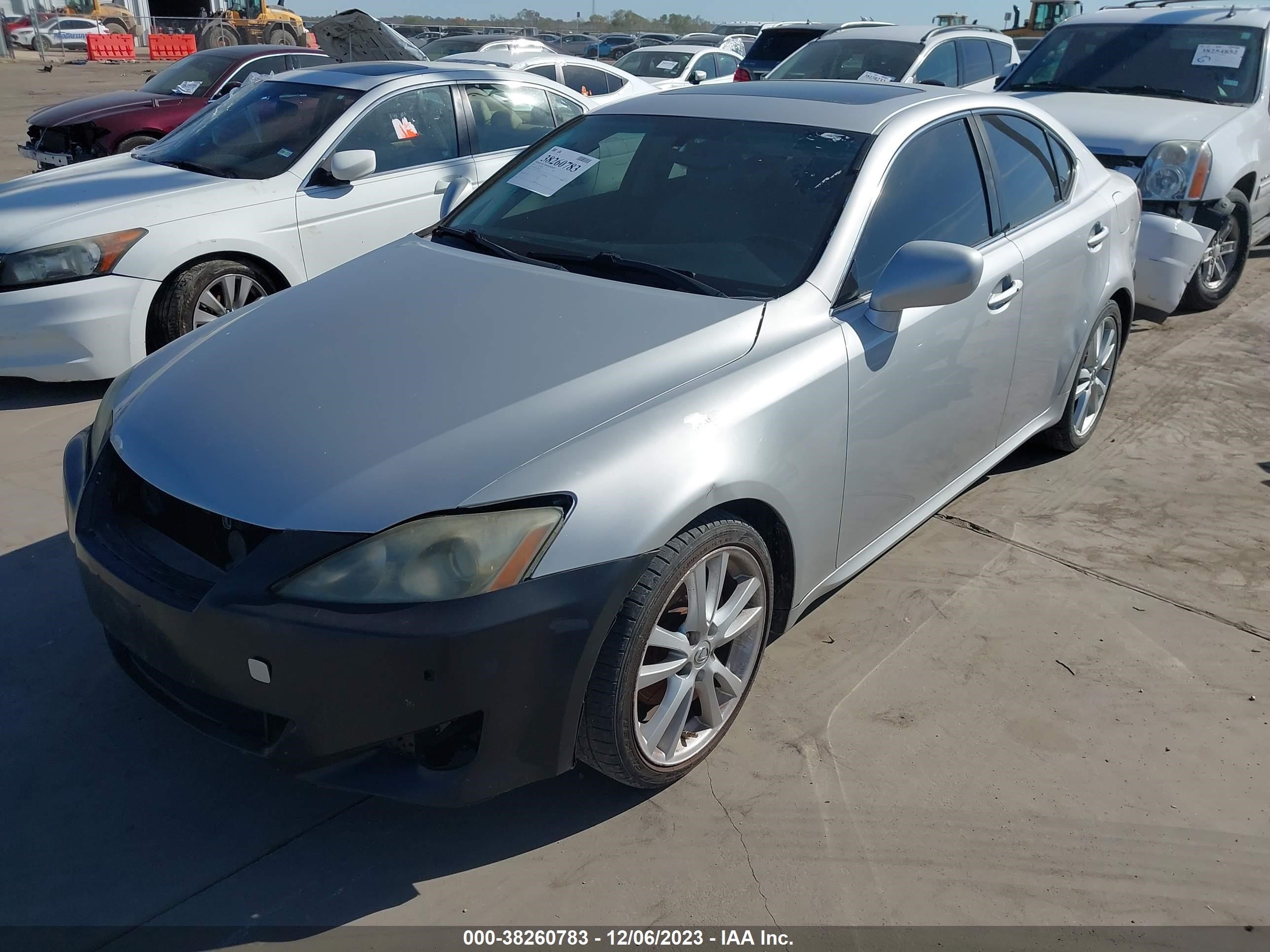 Photo 1 VIN: JTHBK262472033698 - LEXUS IS 