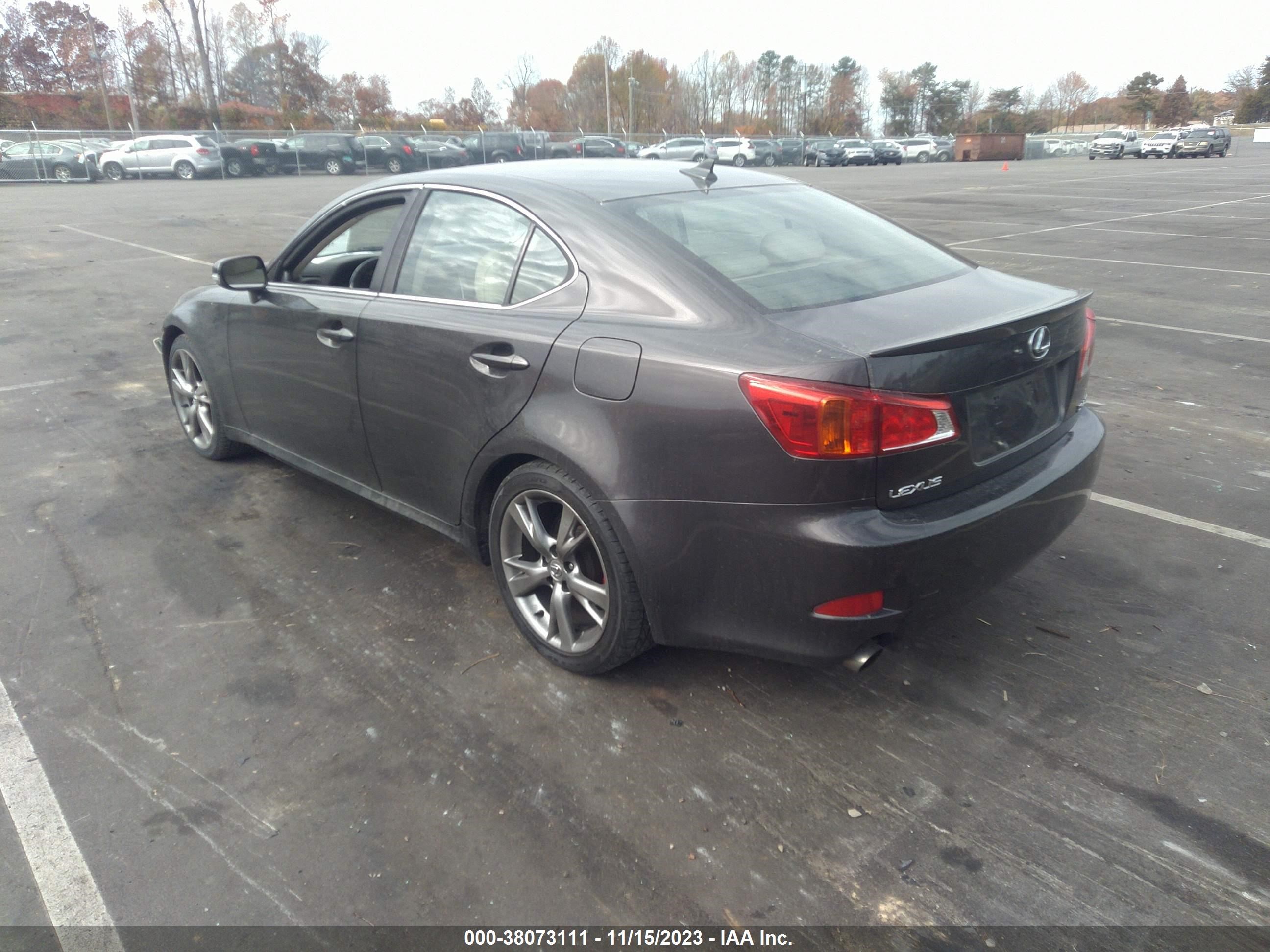 Photo 2 VIN: JTHBK262495096186 - LEXUS IS 