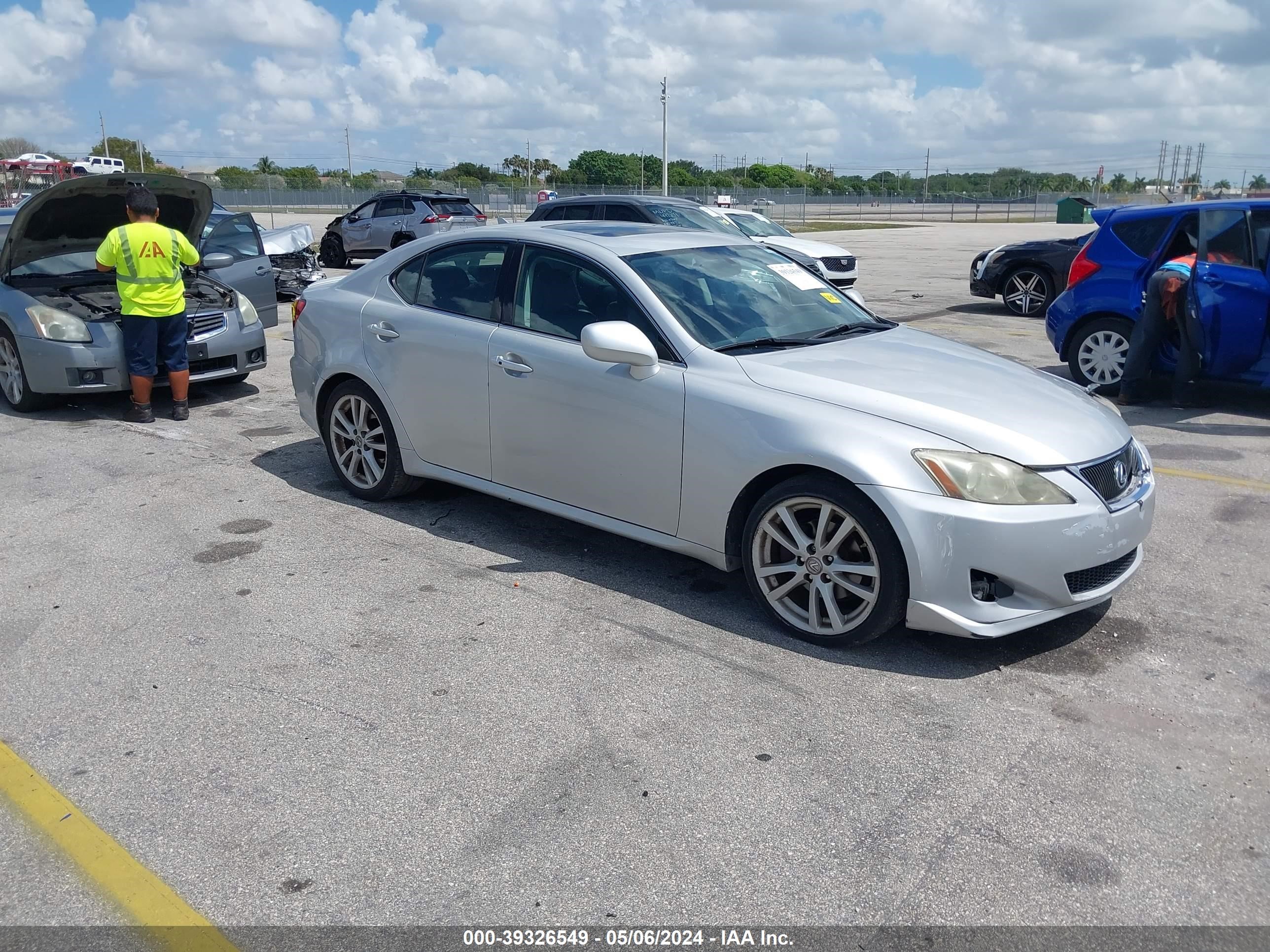 Photo 0 VIN: JTHBK262572044287 - LEXUS IS 