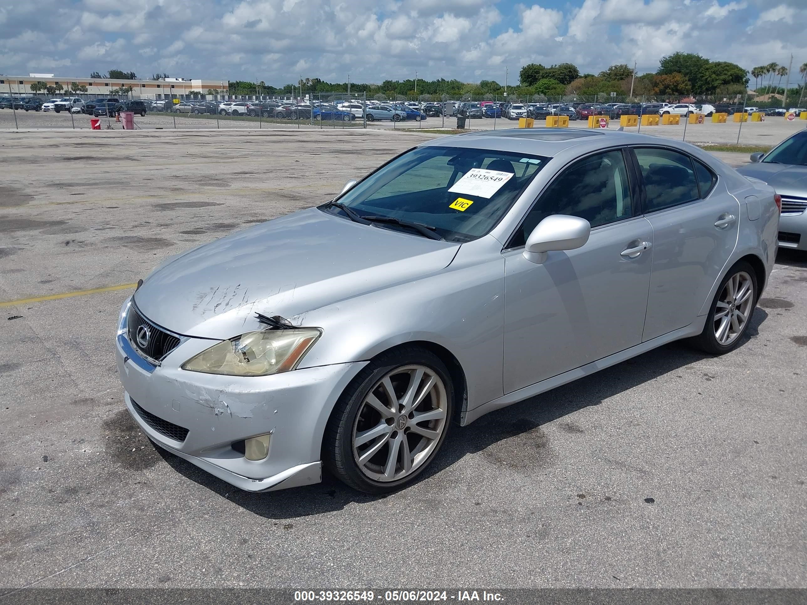 Photo 1 VIN: JTHBK262572044287 - LEXUS IS 