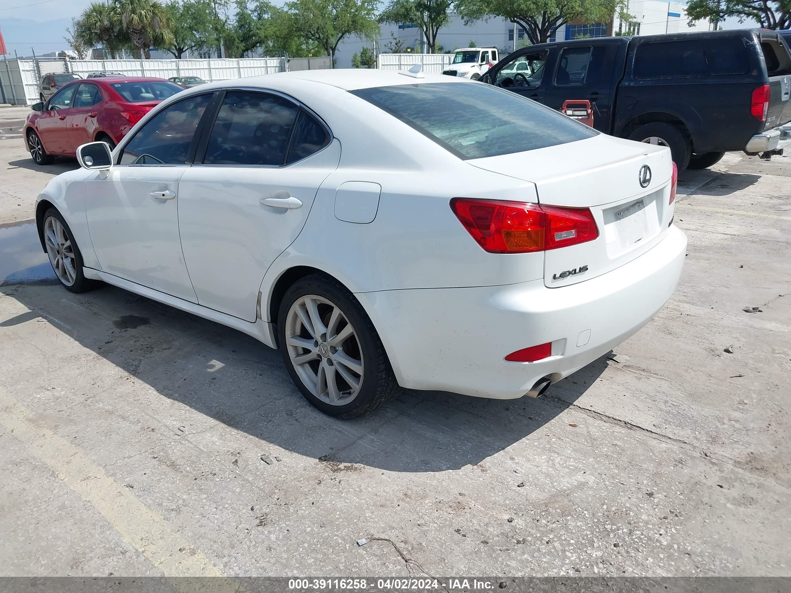 Photo 2 VIN: JTHBK262575049214 - LEXUS IS 