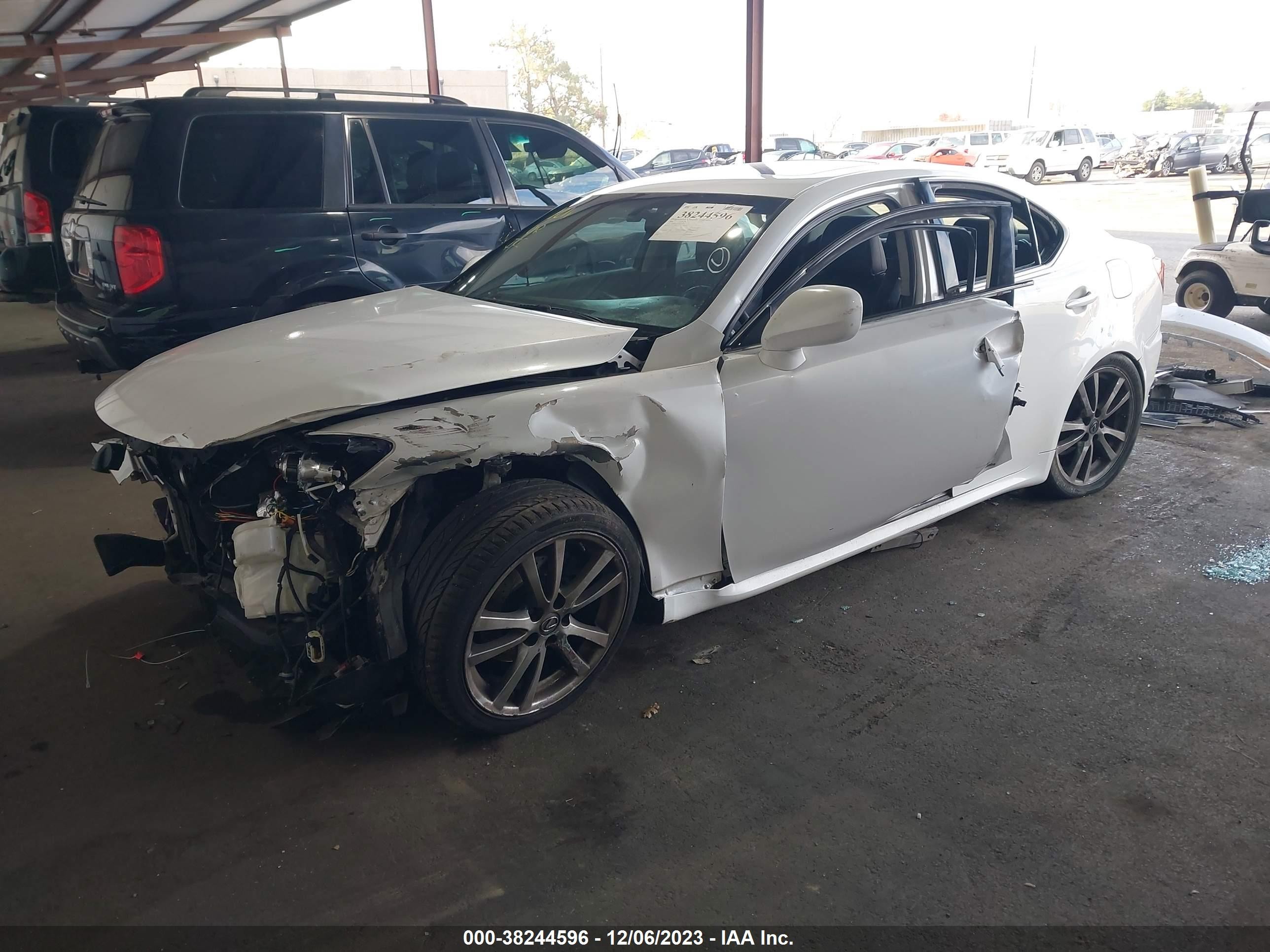 Photo 1 VIN: JTHBK262582059146 - LEXUS IS 