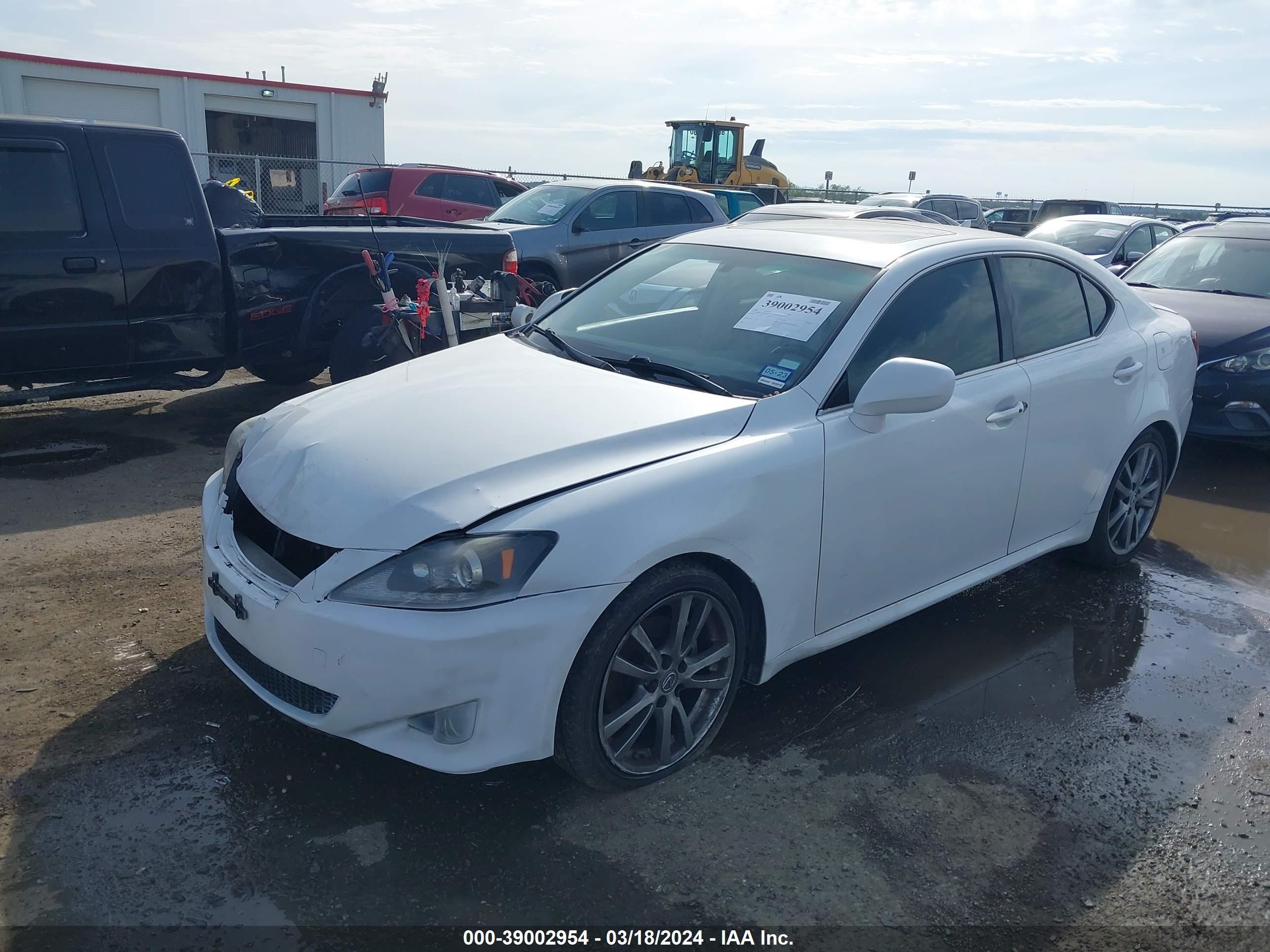 Photo 1 VIN: JTHBK262585067133 - LEXUS IS 