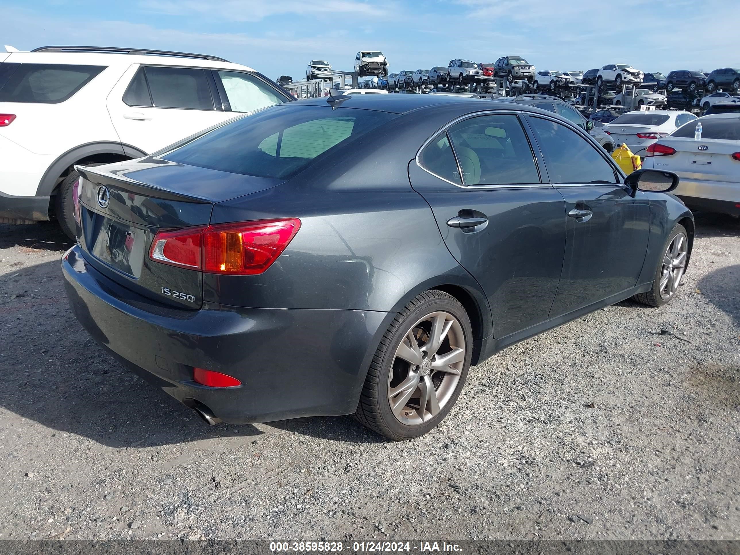 Photo 3 VIN: JTHBK262592089510 - LEXUS IS 