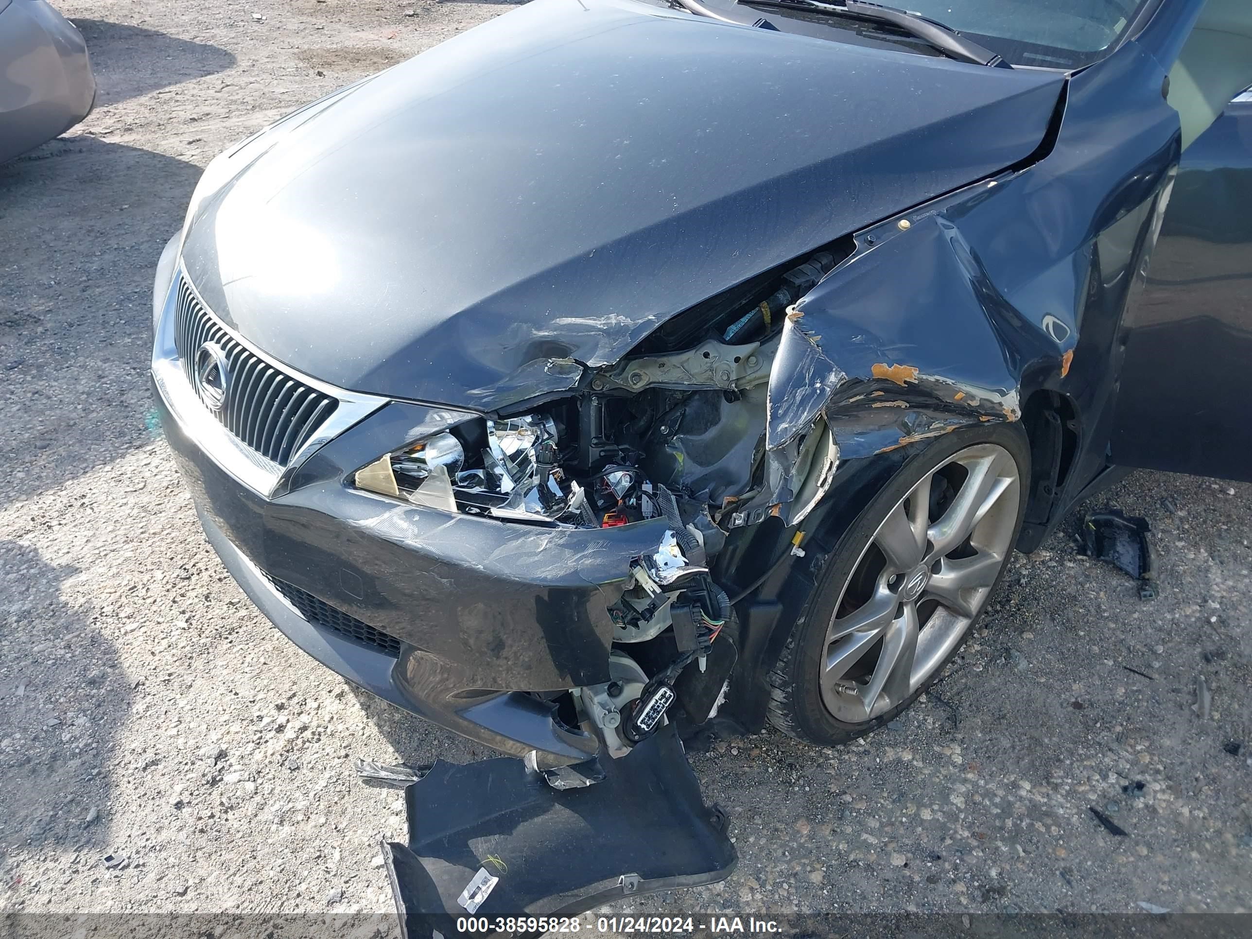 Photo 5 VIN: JTHBK262592089510 - LEXUS IS 