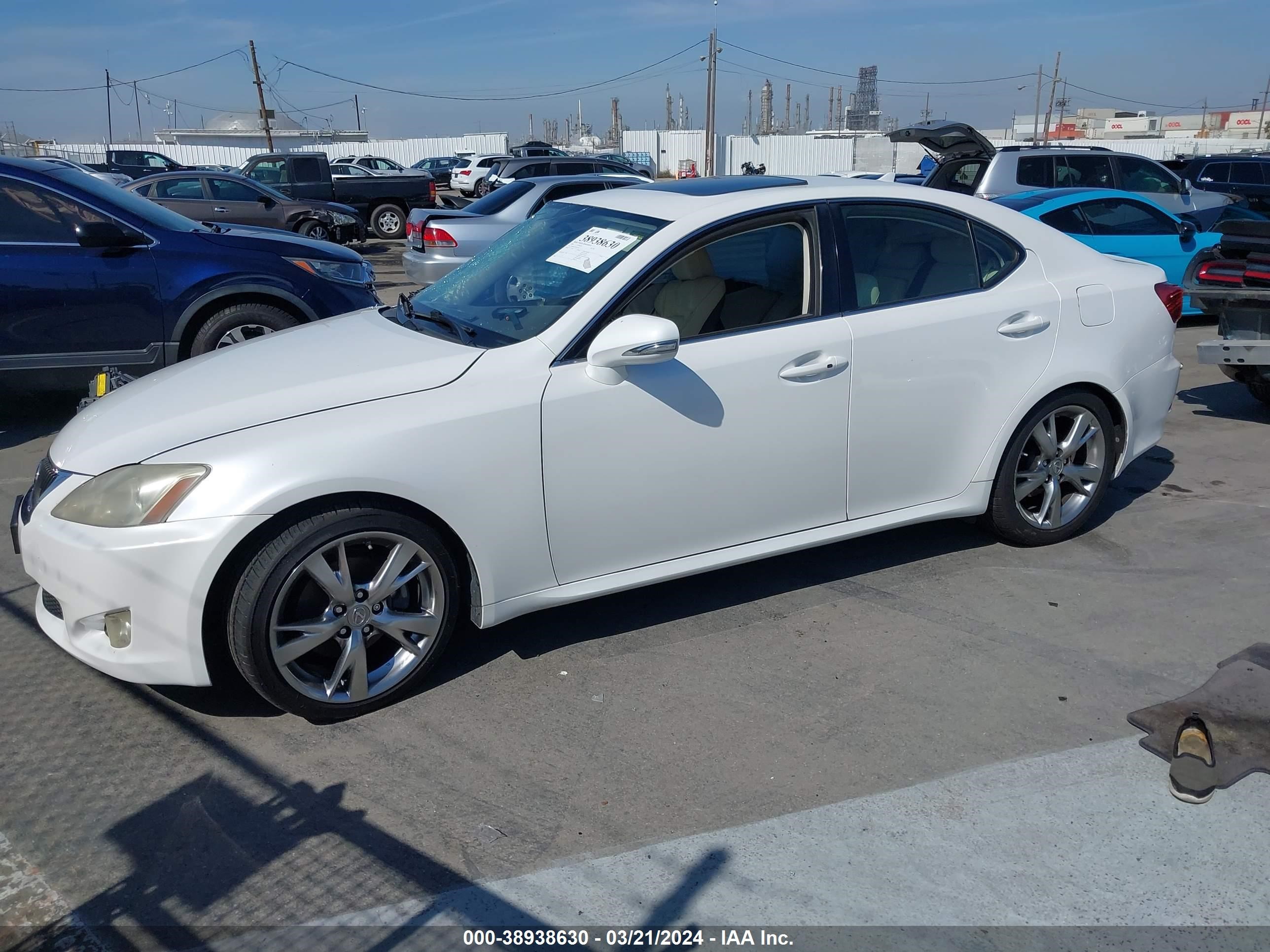 Photo 1 VIN: JTHBK262595106336 - LEXUS IS 