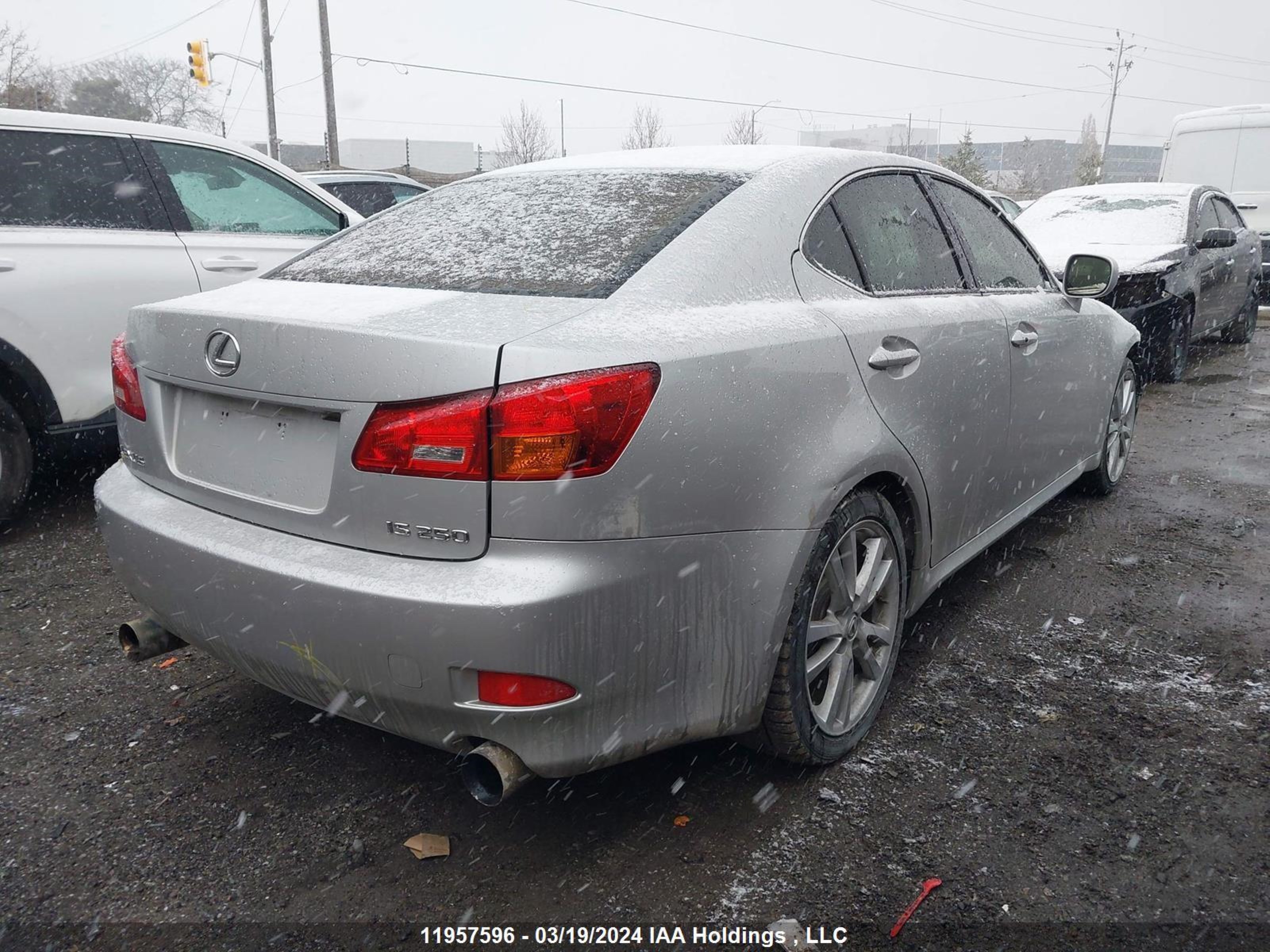 Photo 3 VIN: JTHBK262662008932 - LEXUS IS 