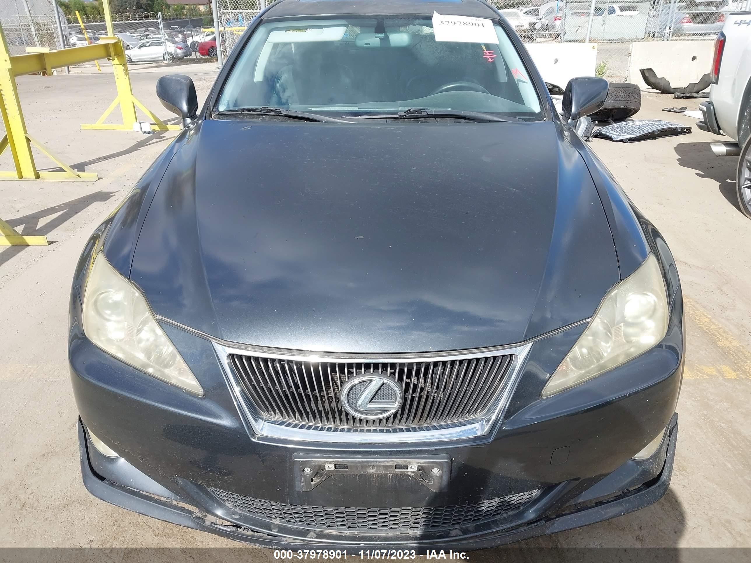 Photo 12 VIN: JTHBK262672051099 - LEXUS IS 