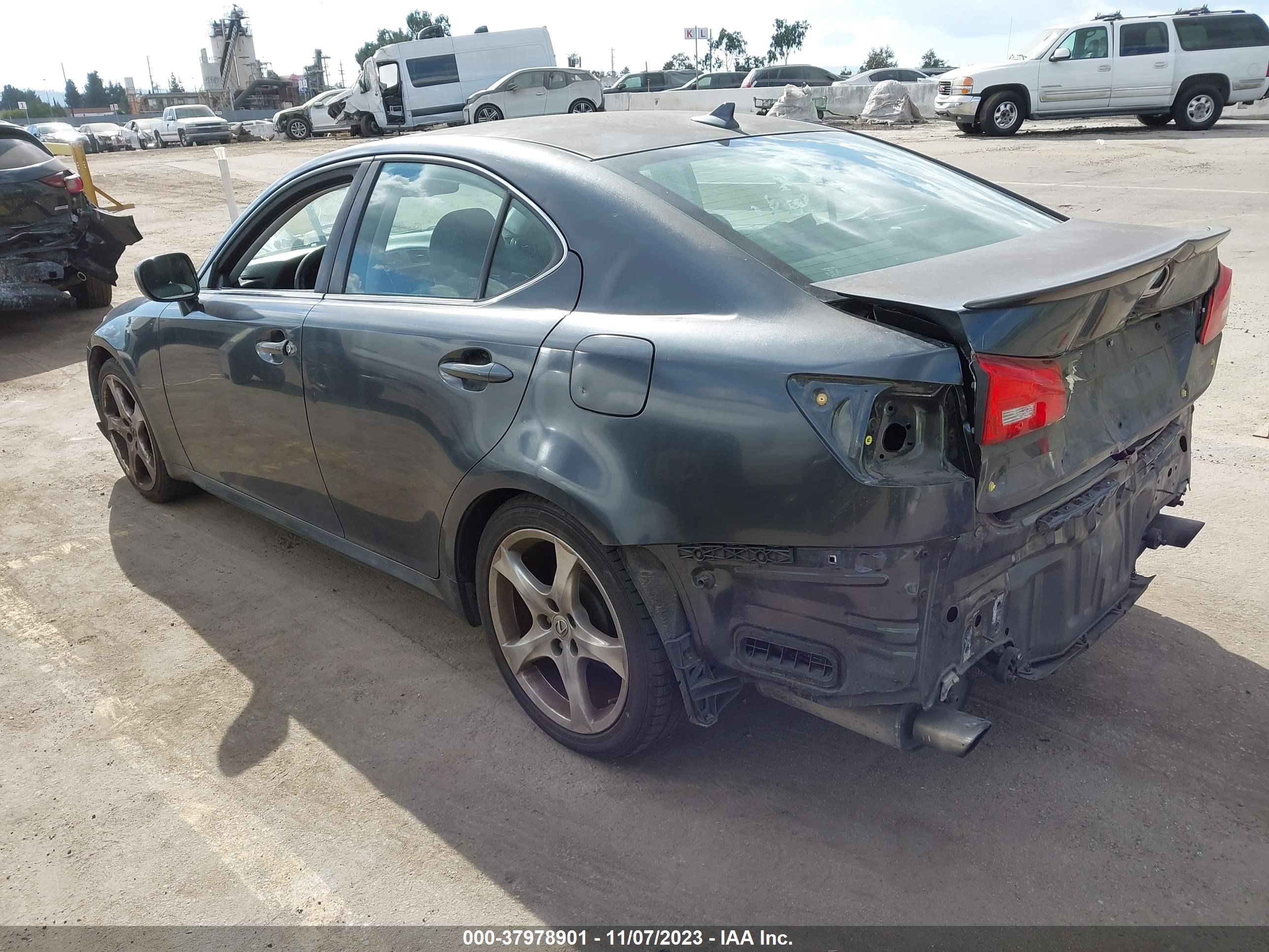 Photo 2 VIN: JTHBK262672051099 - LEXUS IS 