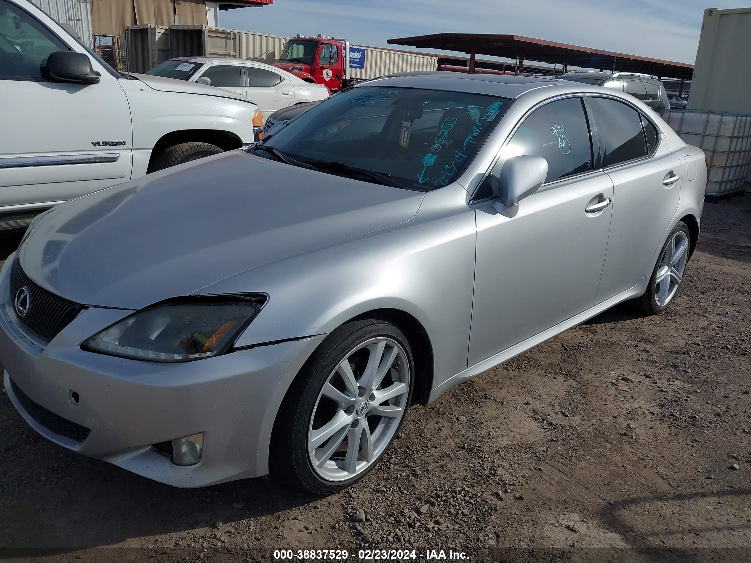 Photo 1 VIN: JTHBK262672052253 - LEXUS IS 