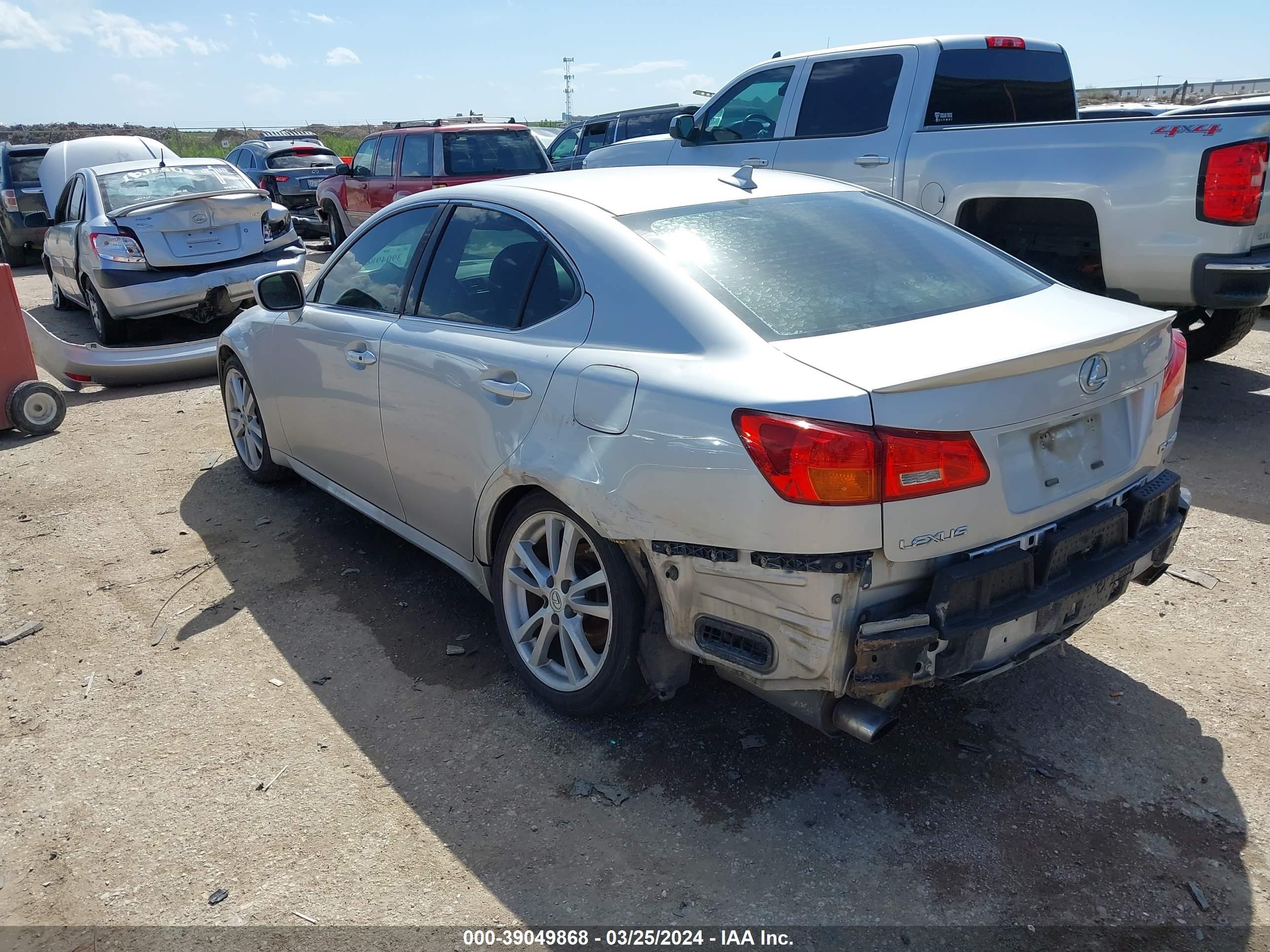 Photo 2 VIN: JTHBK262675038058 - LEXUS IS 