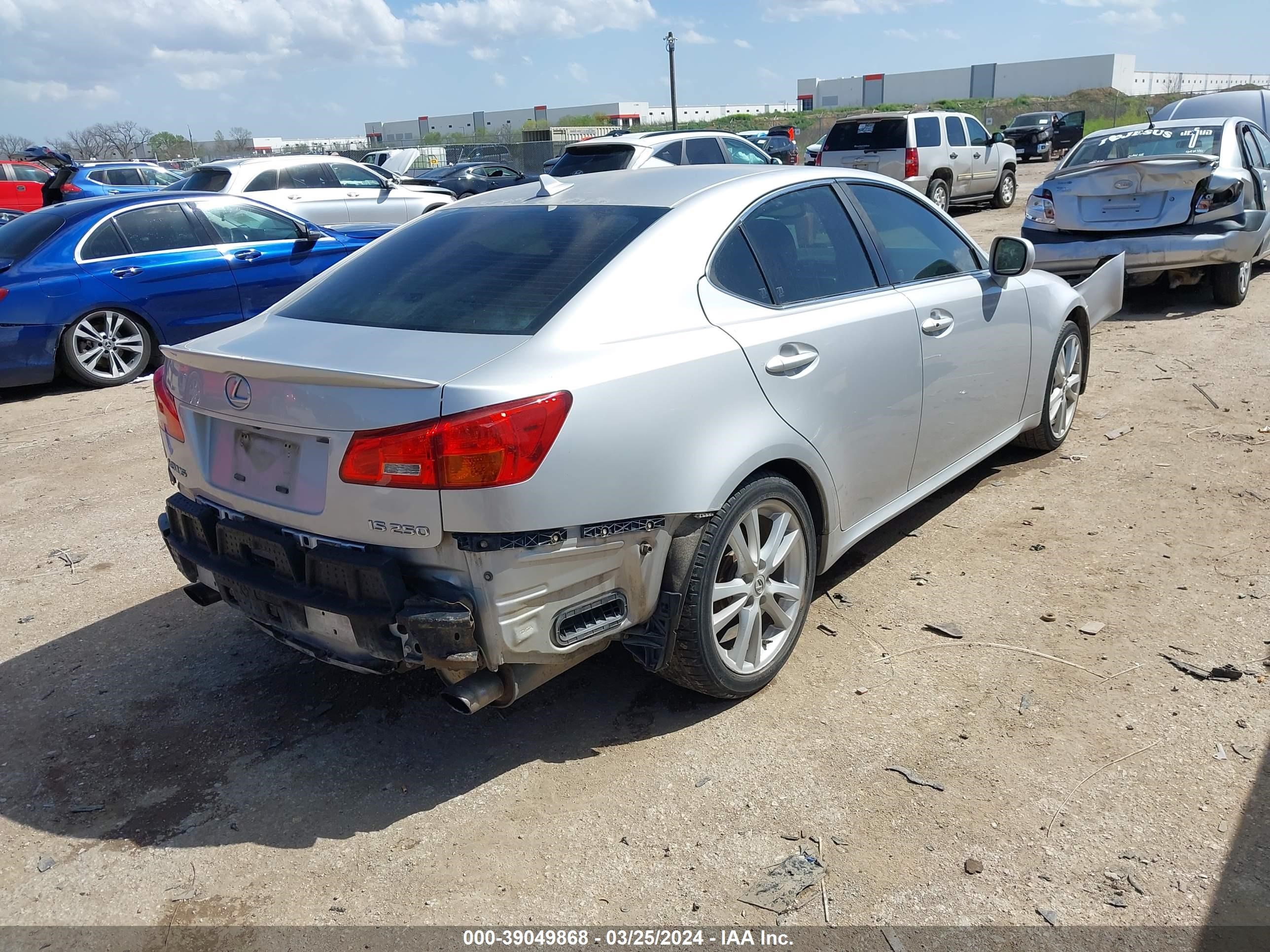 Photo 3 VIN: JTHBK262675038058 - LEXUS IS 