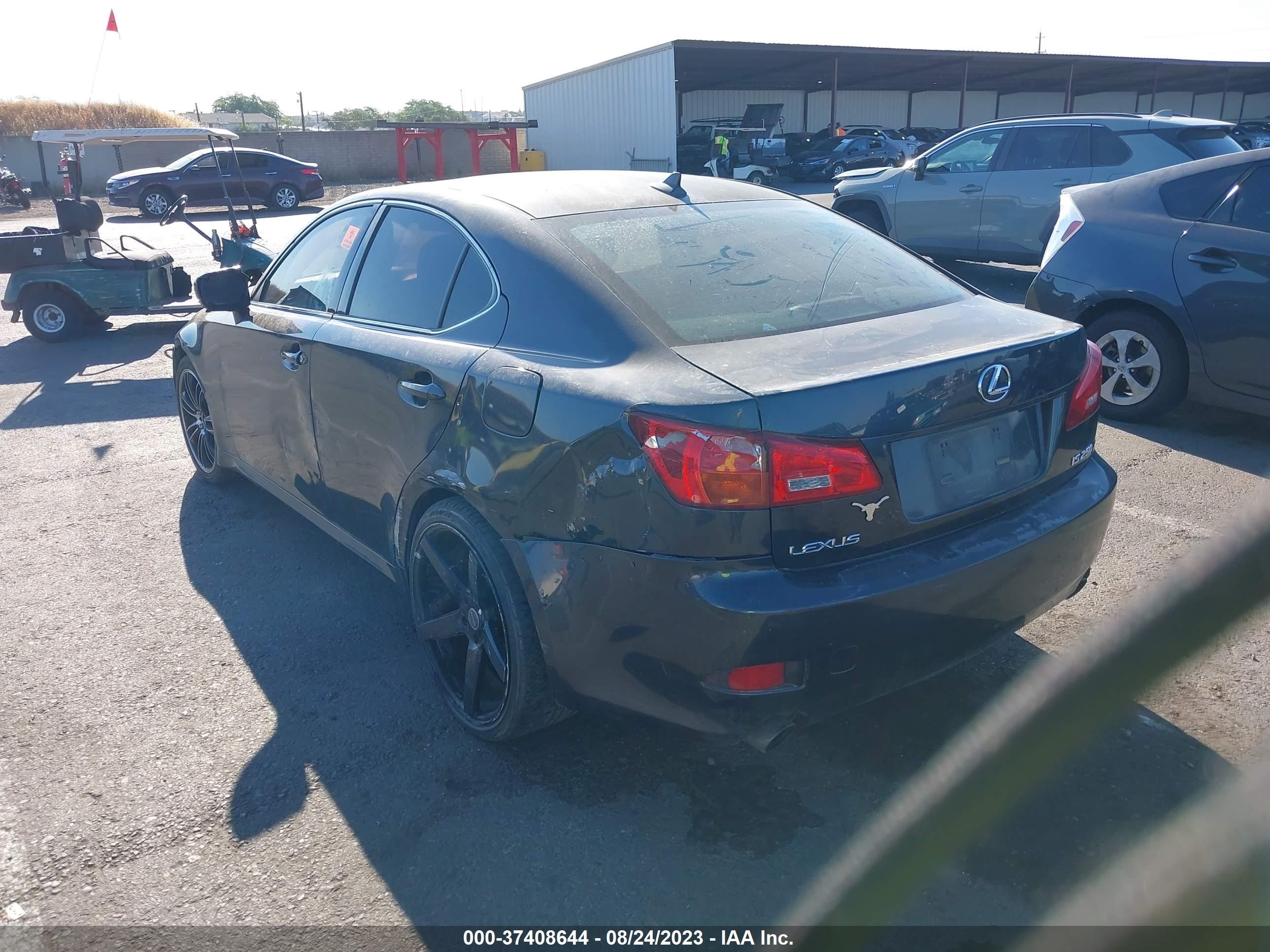 Photo 2 VIN: JTHBK262675038528 - LEXUS IS 