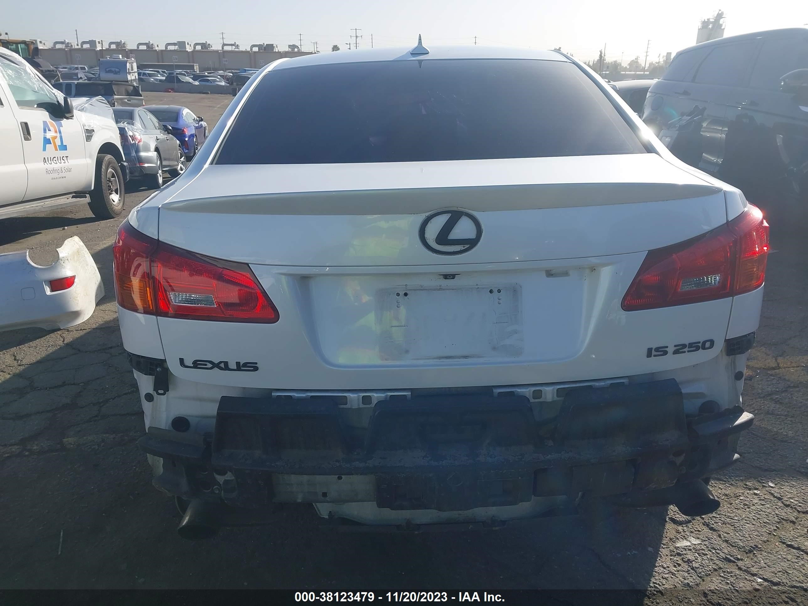 Photo 16 VIN: JTHBK262675042904 - LEXUS IS 