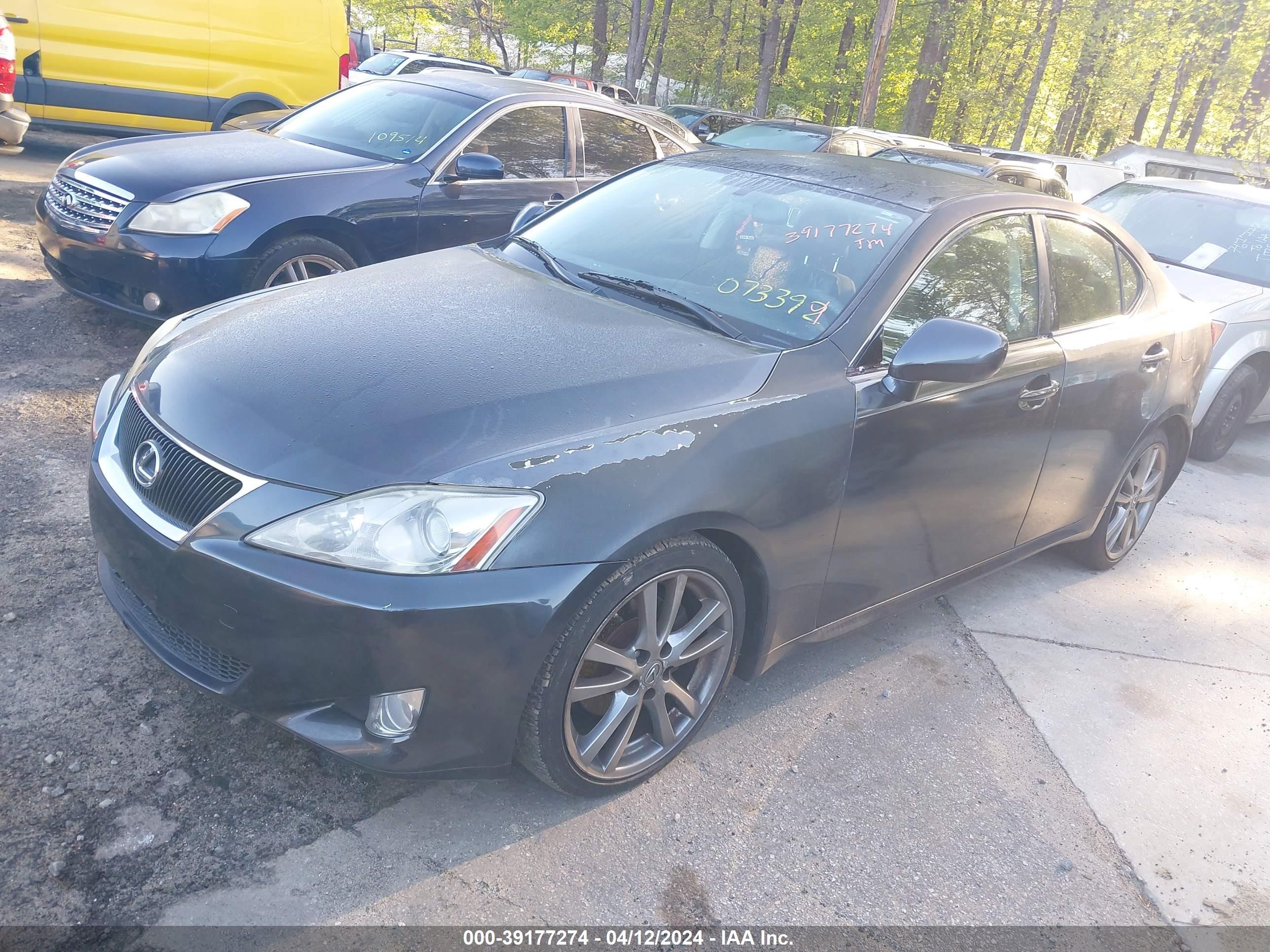 Photo 1 VIN: JTHBK262682073394 - LEXUS IS 