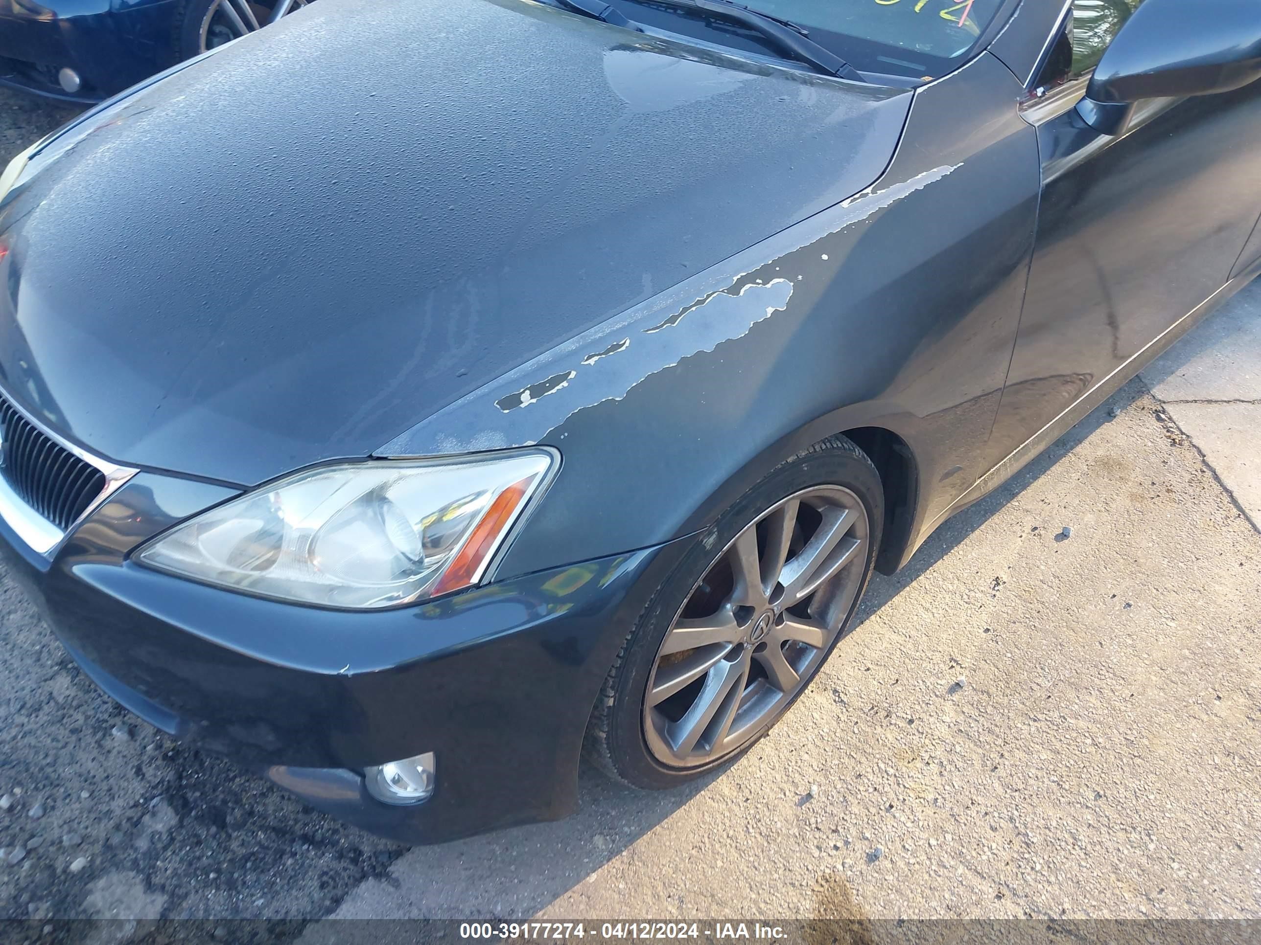 Photo 5 VIN: JTHBK262682073394 - LEXUS IS 