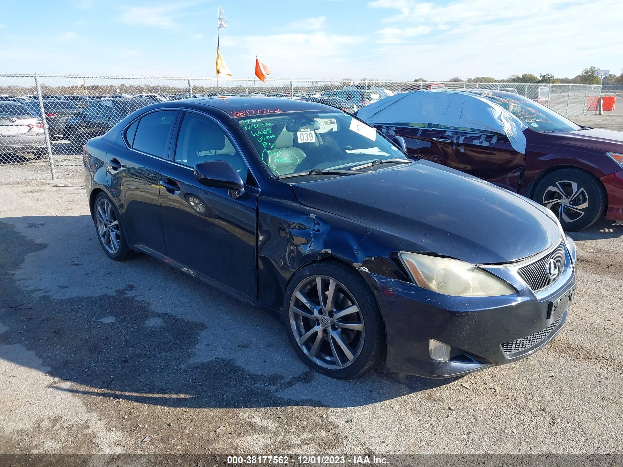 Photo 0 VIN: JTHBK262685079372 - LEXUS IS 