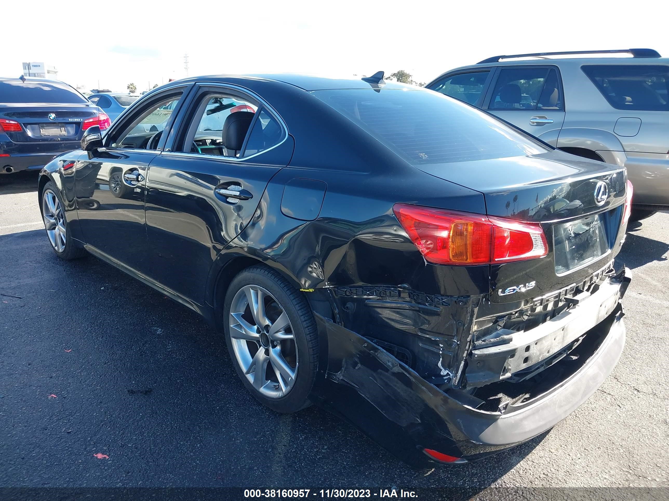 Photo 2 VIN: JTHBK262692090858 - LEXUS IS 