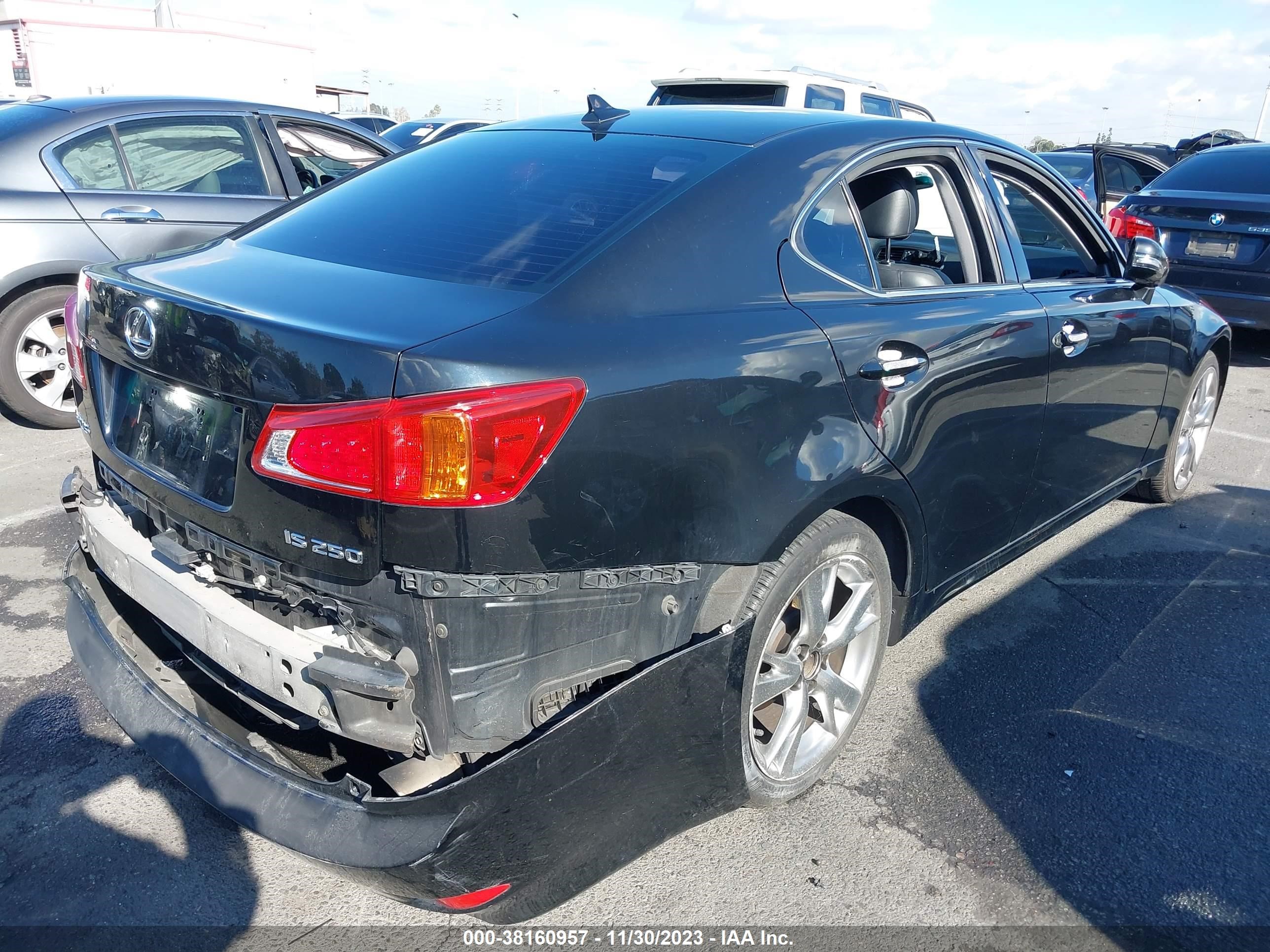 Photo 3 VIN: JTHBK262692090858 - LEXUS IS 