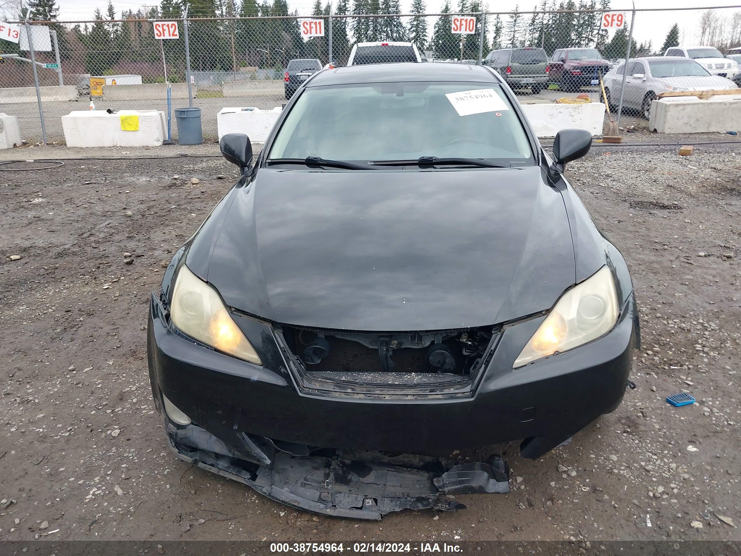 Photo 11 VIN: JTHBK262772058269 - LEXUS IS 