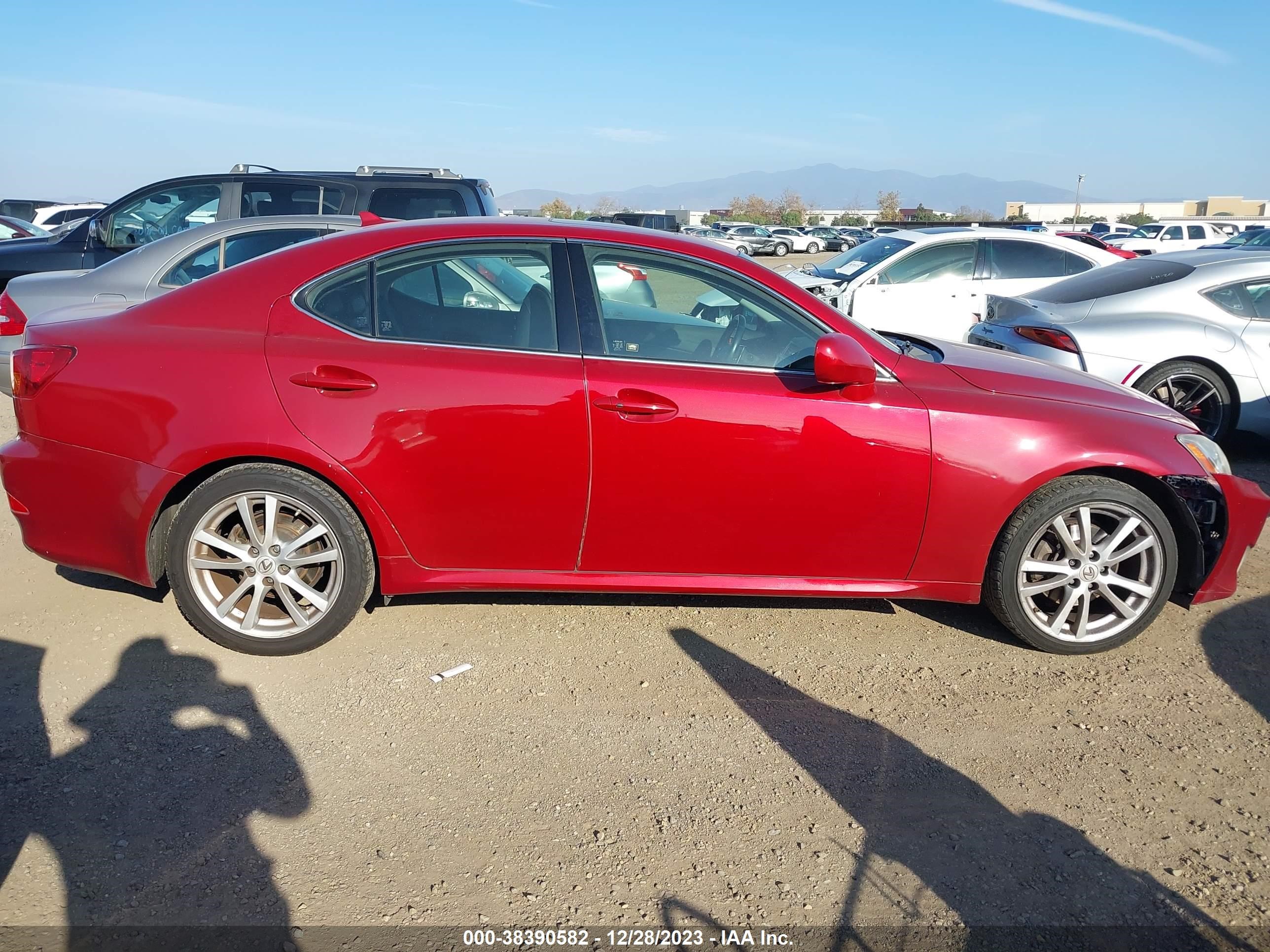 Photo 12 VIN: JTHBK262775049585 - LEXUS IS 