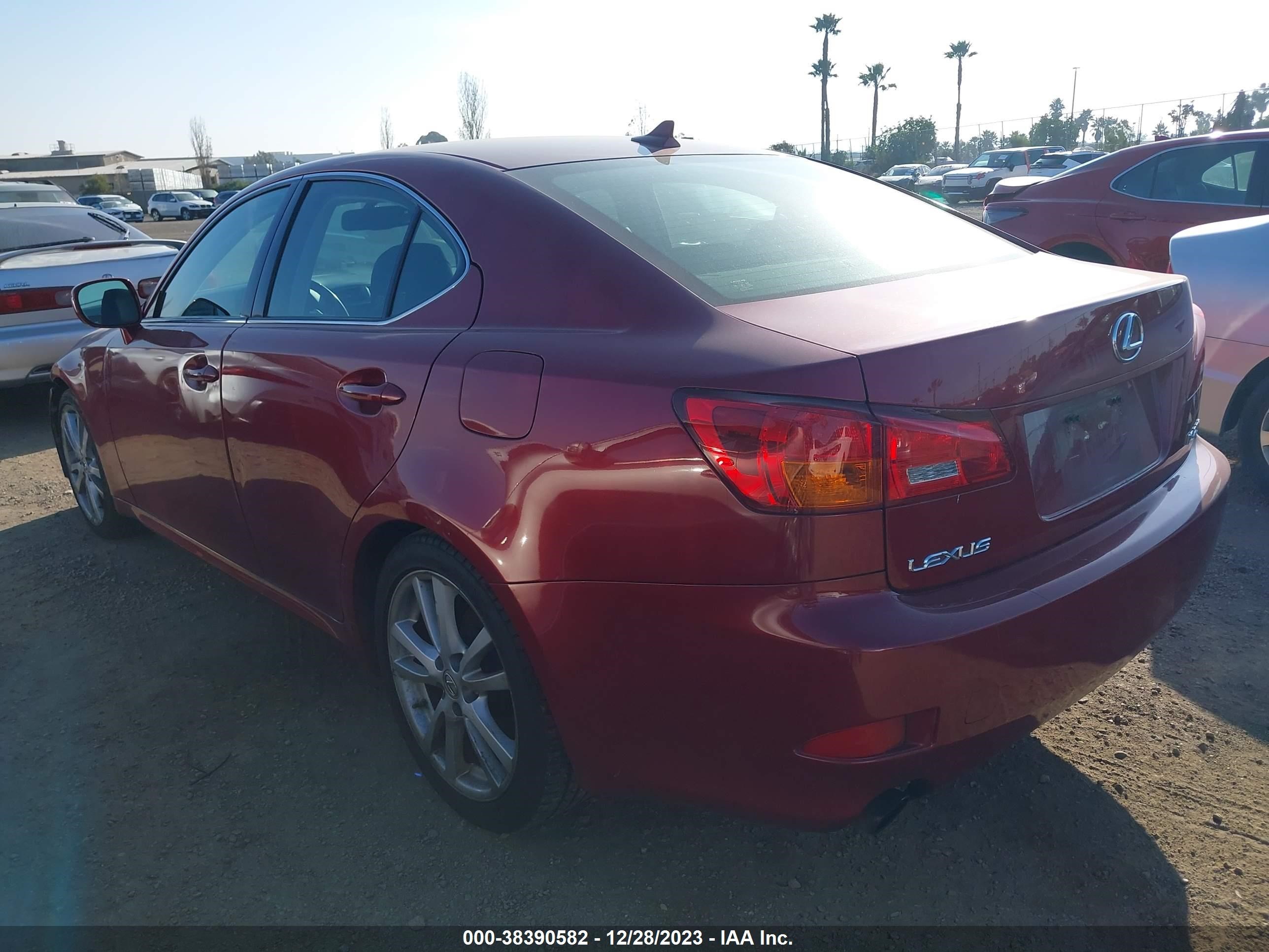 Photo 2 VIN: JTHBK262775049585 - LEXUS IS 