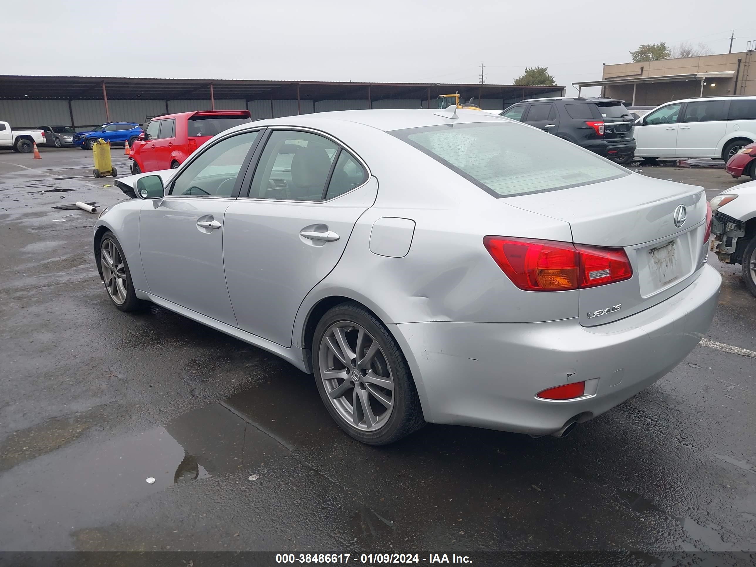 Photo 2 VIN: JTHBK262782076224 - LEXUS IS 