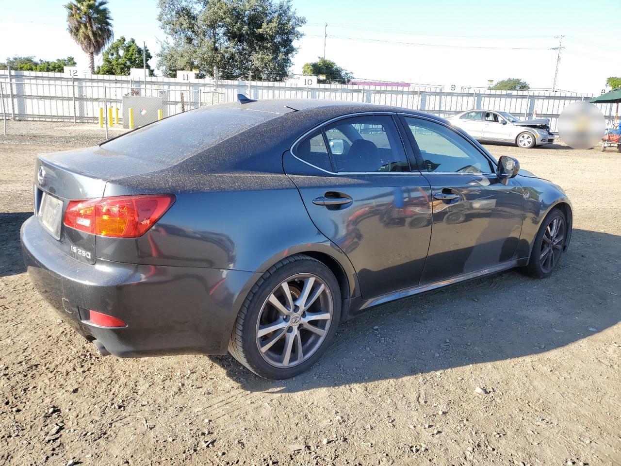 Photo 2 VIN: JTHBK262785058921 - LEXUS IS 