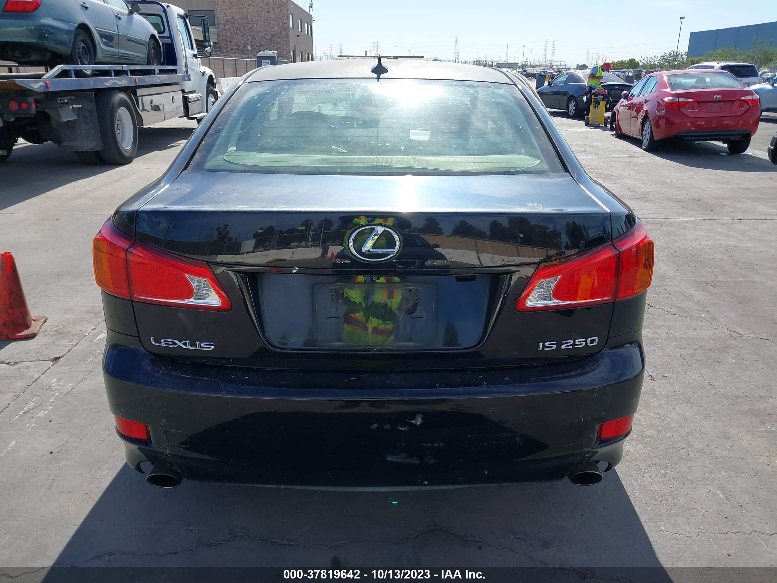 Photo 15 VIN: JTHBK262792085717 - LEXUS IS 