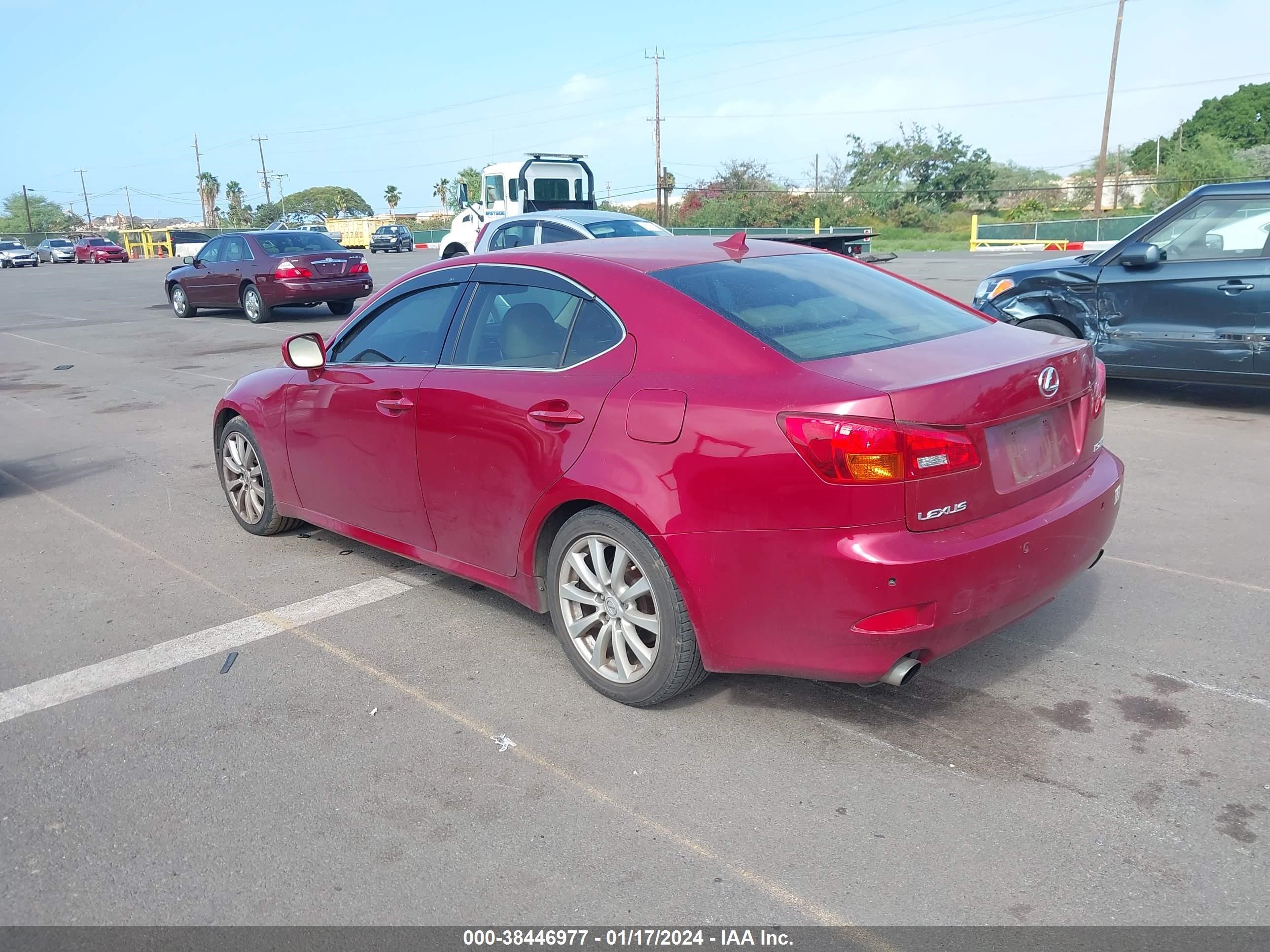 Photo 2 VIN: JTHBK262872048785 - LEXUS IS 