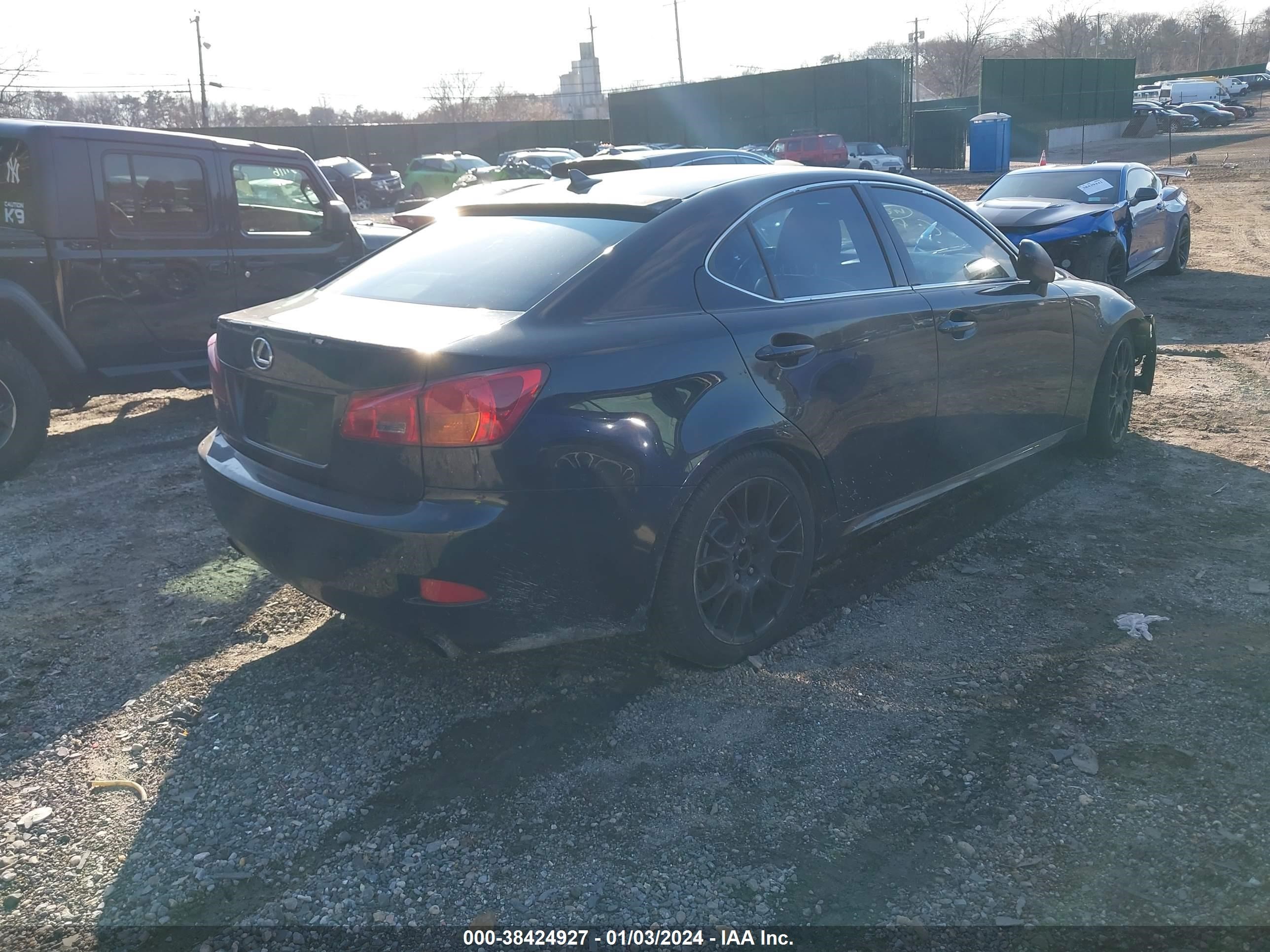 Photo 3 VIN: JTHBK262875026512 - LEXUS IS 