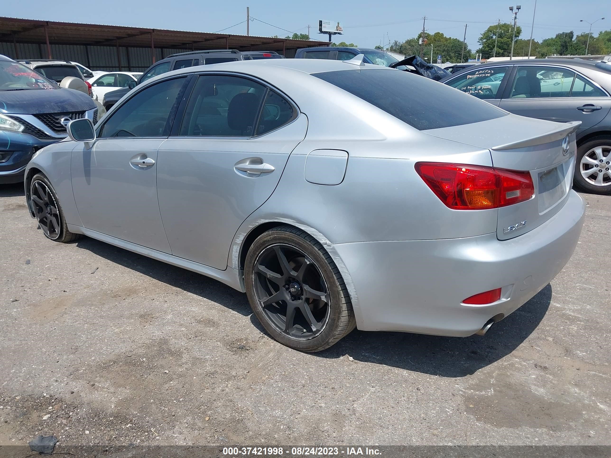 Photo 2 VIN: JTHBK262972032112 - LEXUS IS 