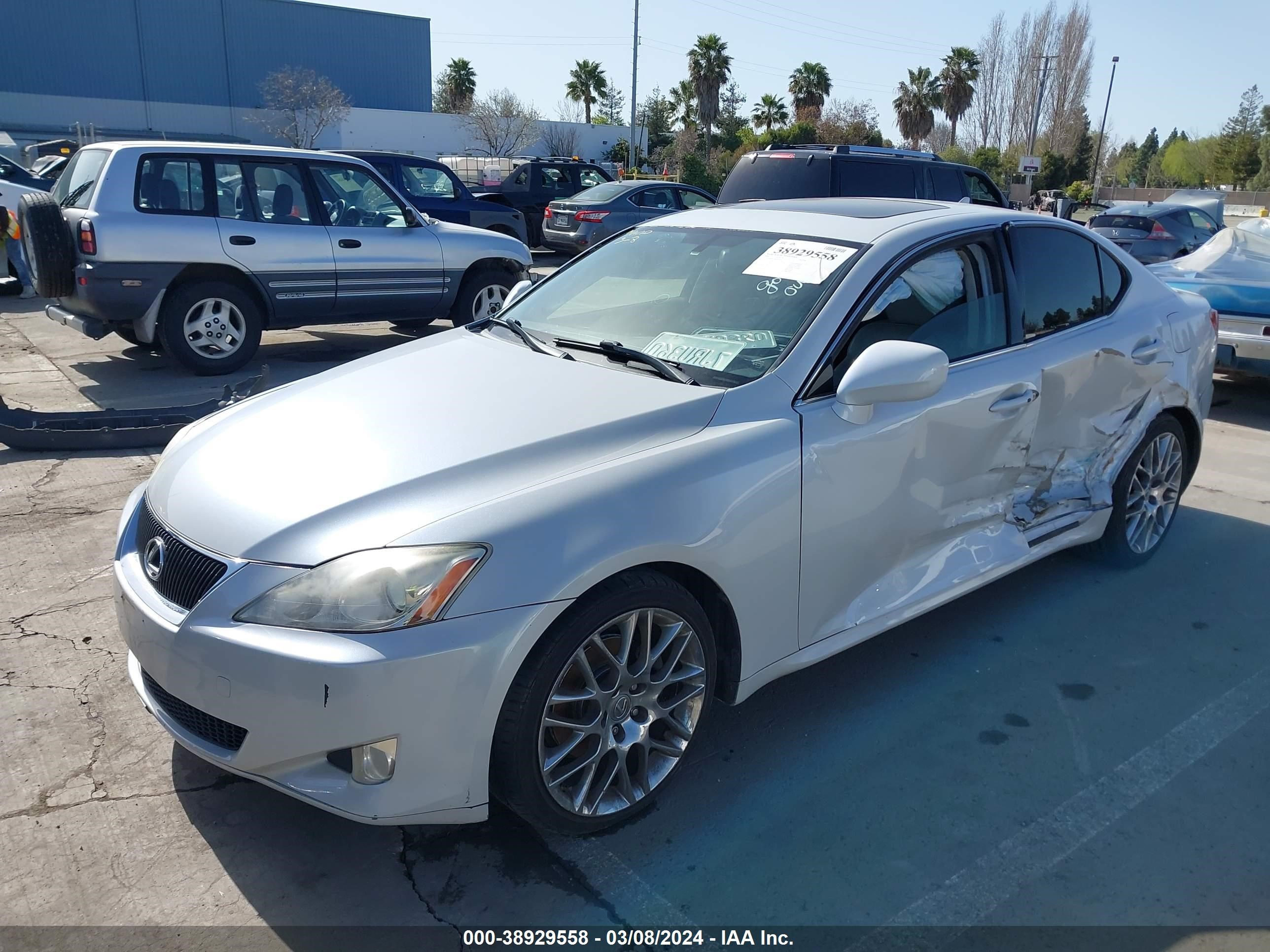 Photo 1 VIN: JTHBK262982069520 - LEXUS IS 