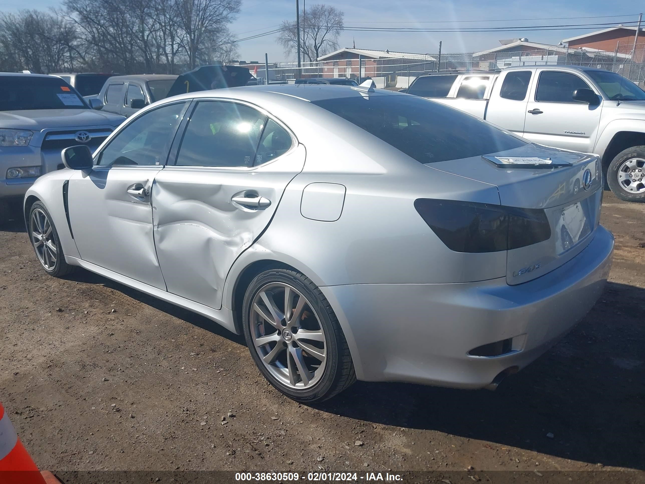 Photo 2 VIN: JTHBK262985084372 - LEXUS IS 