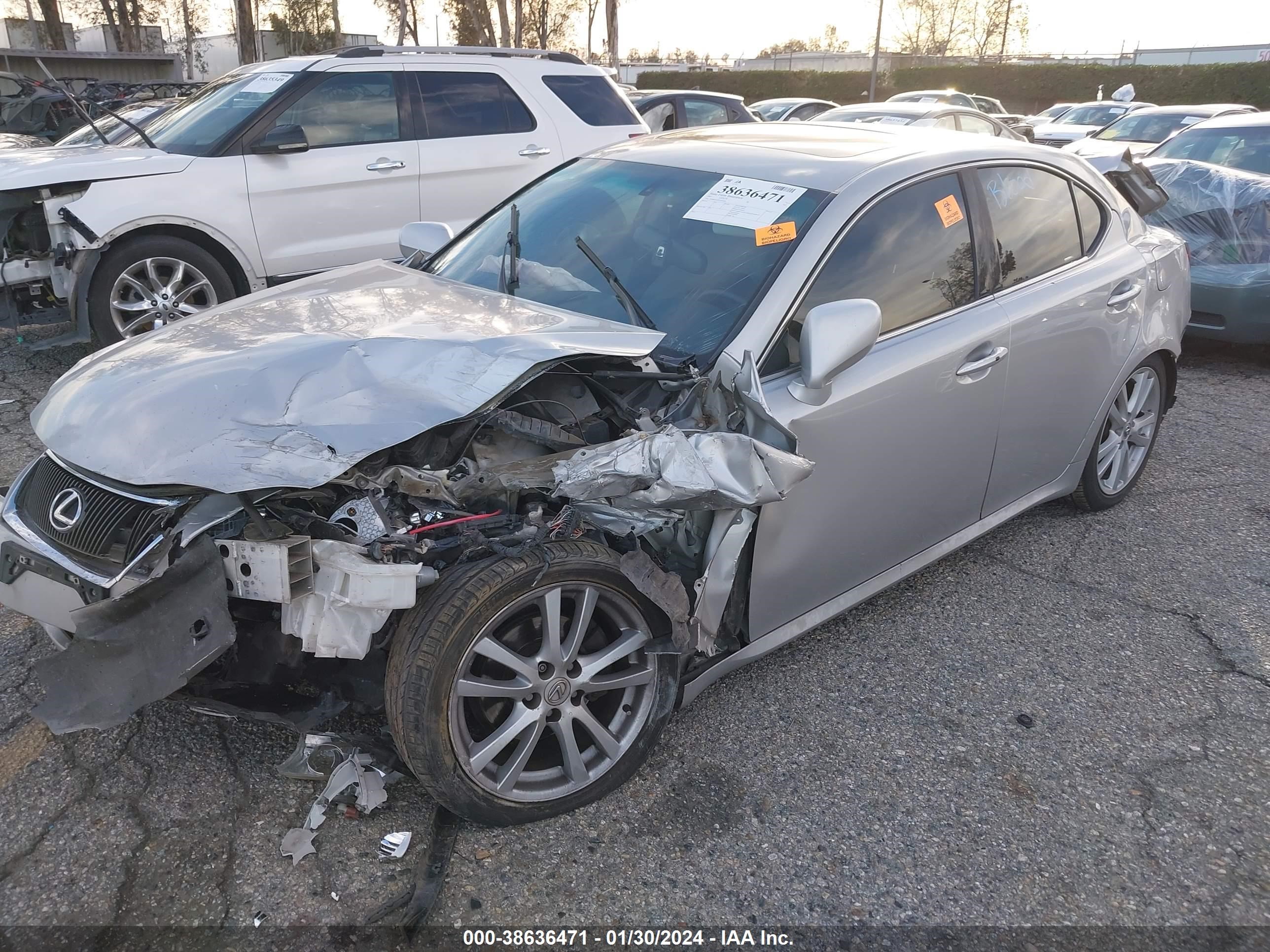 Photo 1 VIN: JTHBK262X72030160 - LEXUS IS 