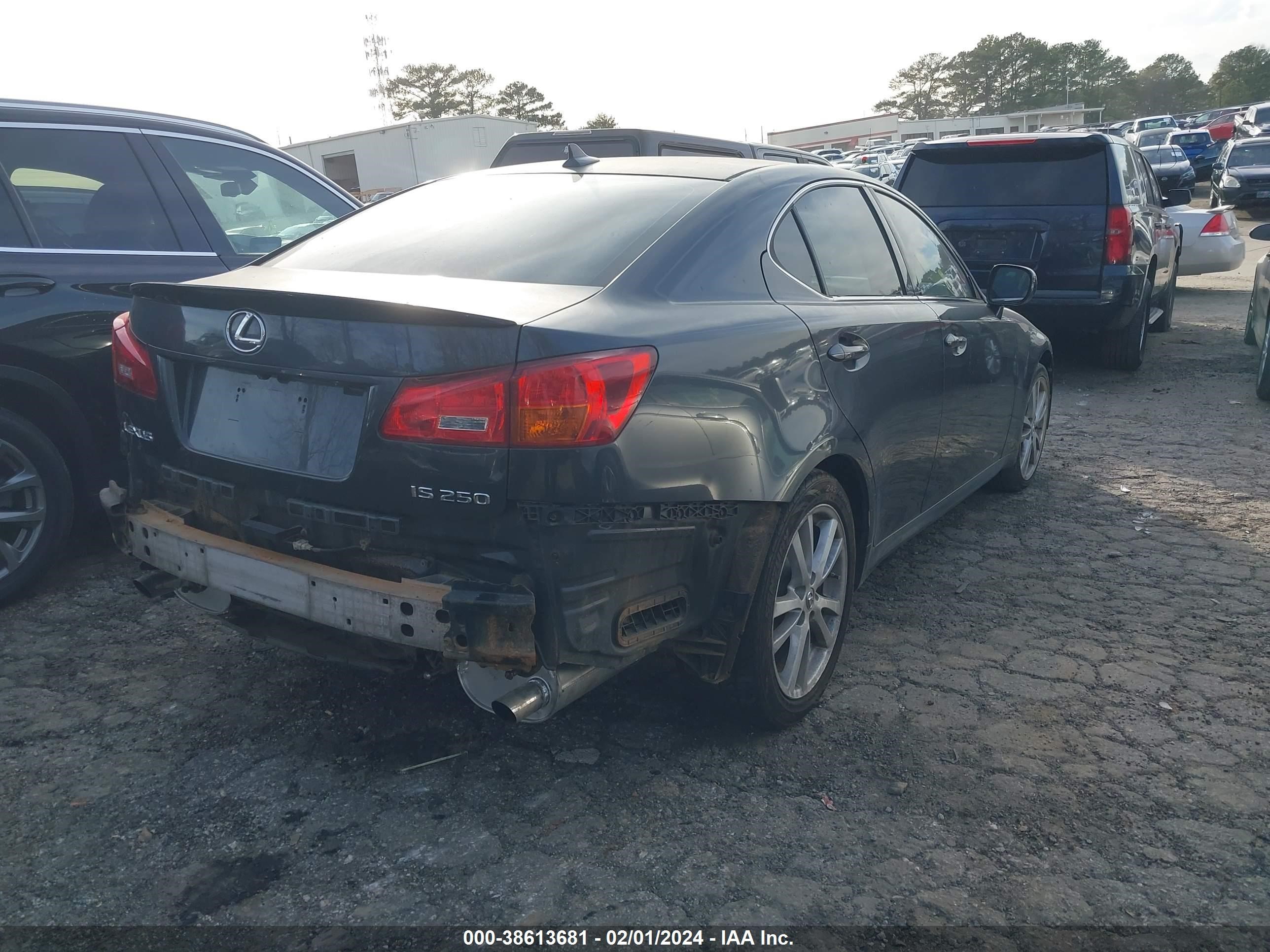 Photo 3 VIN: JTHBK262X72032376 - LEXUS IS 