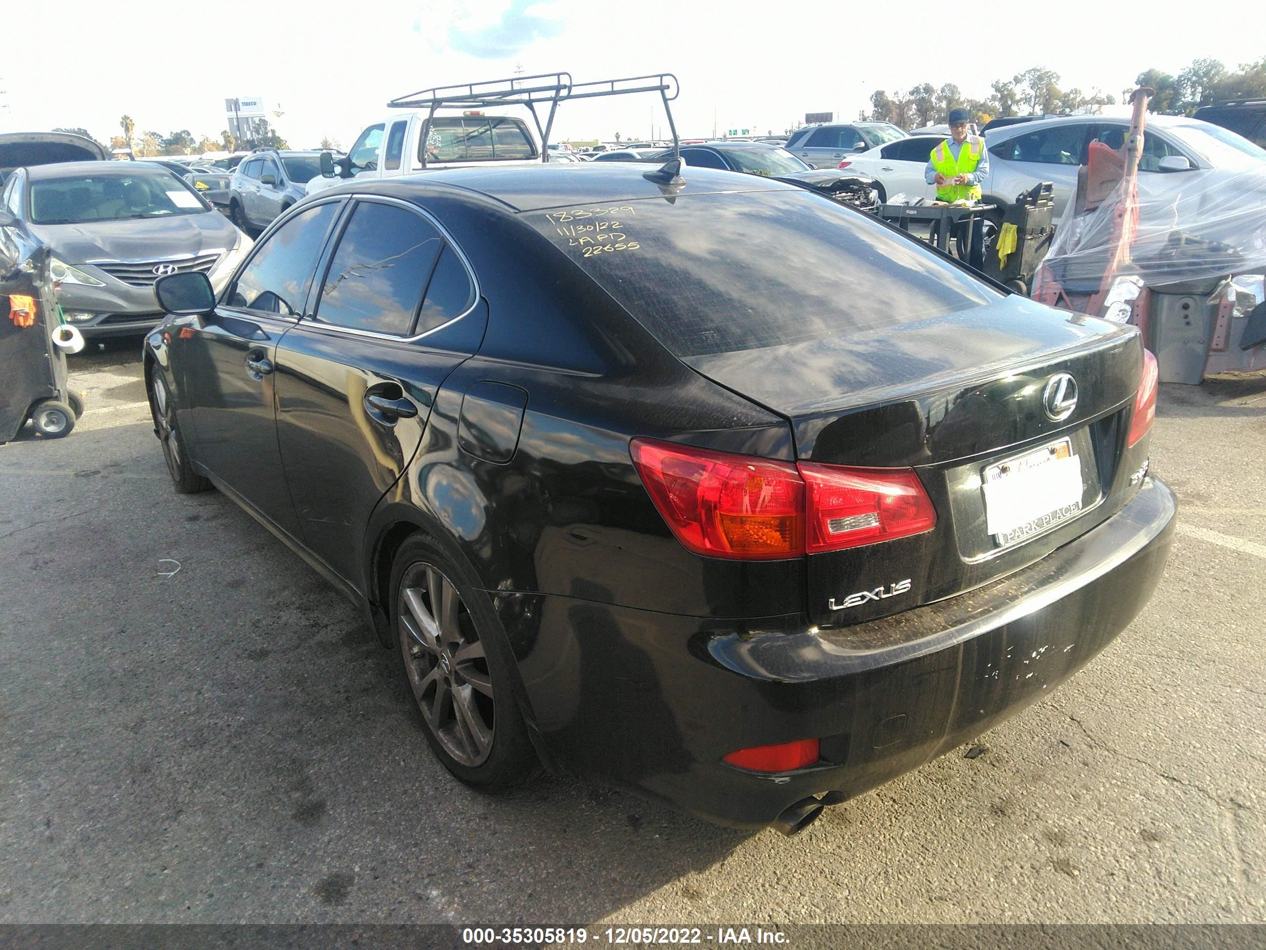 Photo 2 VIN: JTHBK262X82064116 - LEXUS IS 