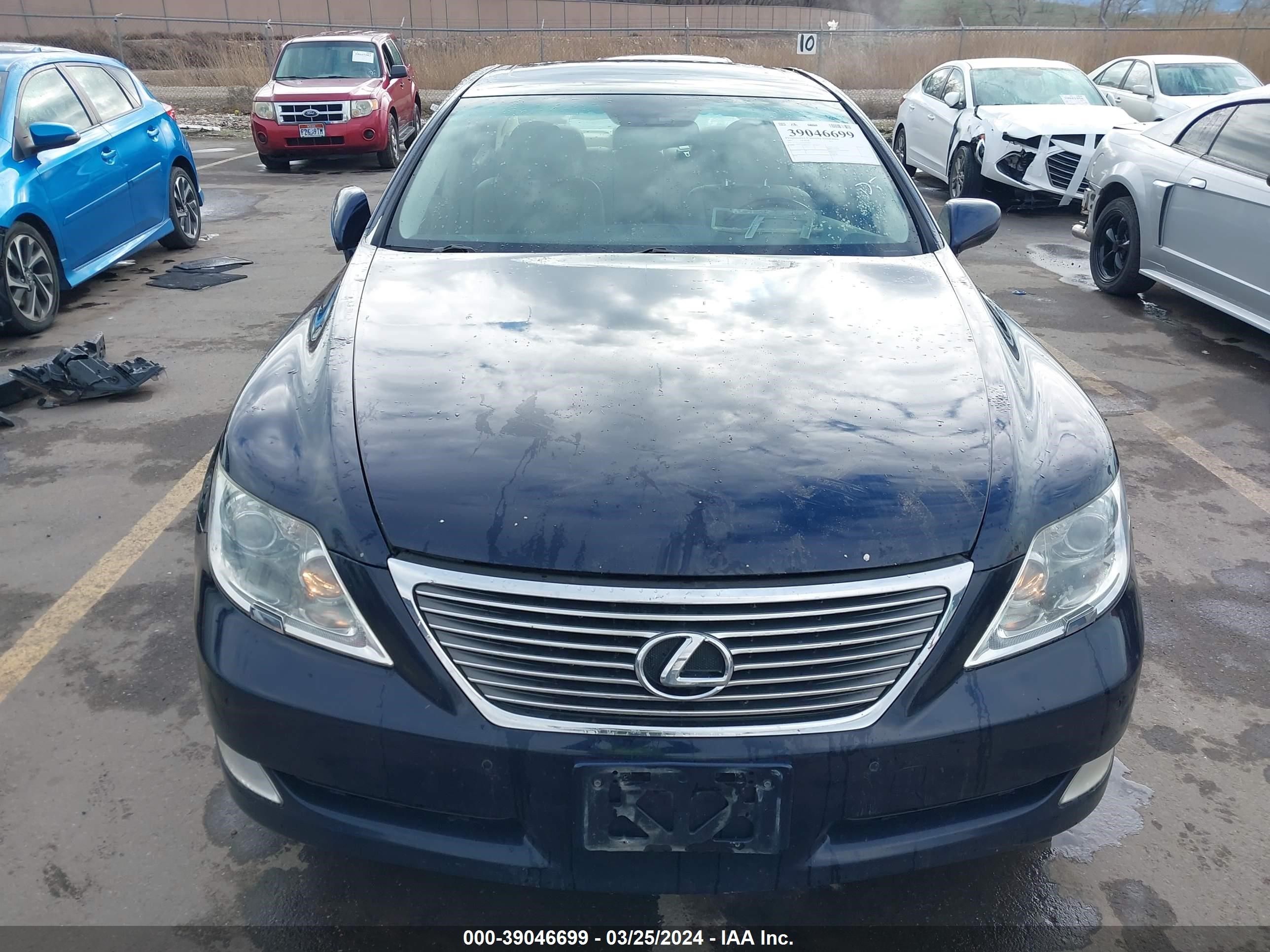 Photo 11 VIN: JTHBL46F075010445 - LEXUS LS 