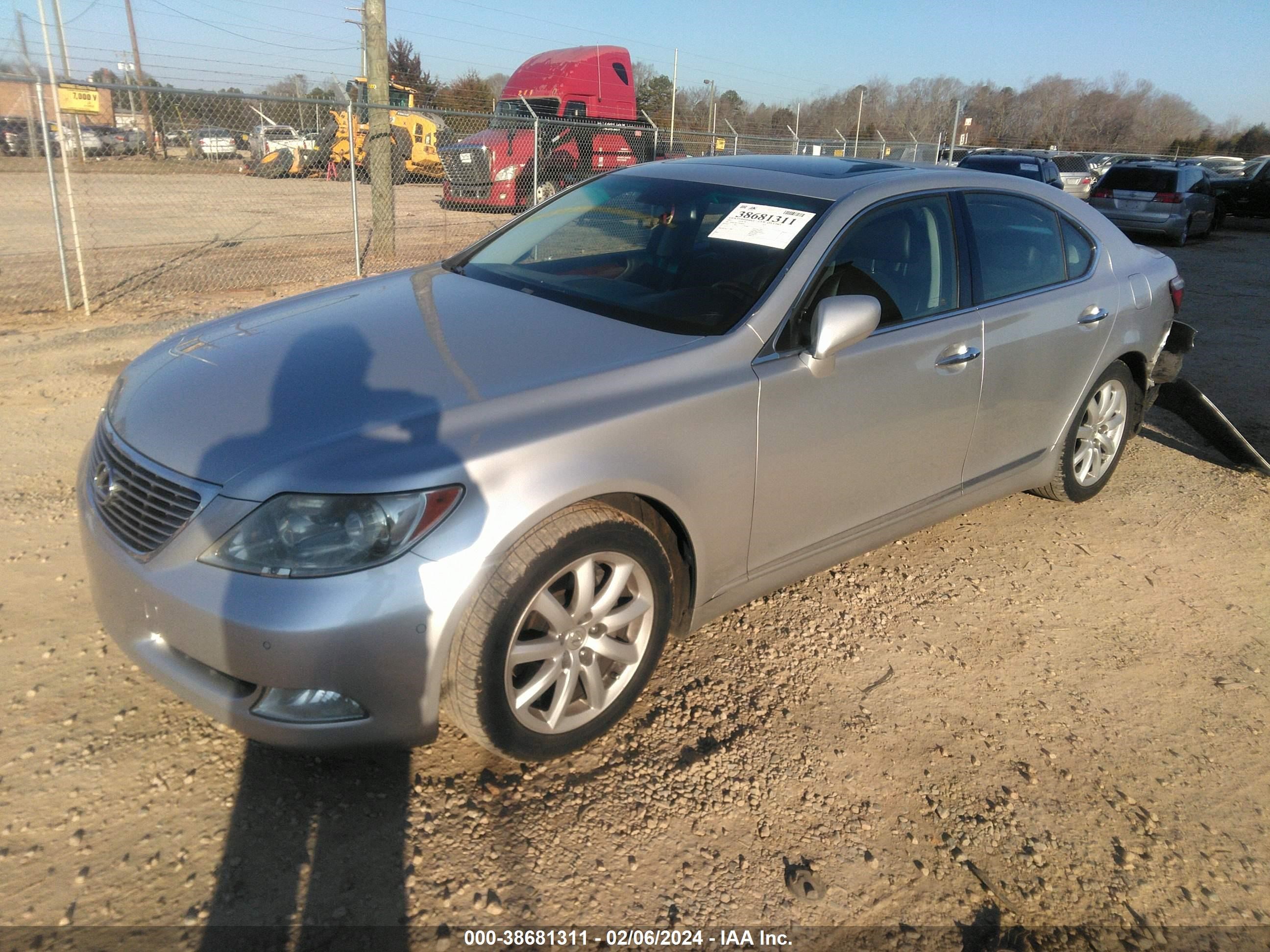 Photo 1 VIN: JTHBL46F175019039 - LEXUS LS 