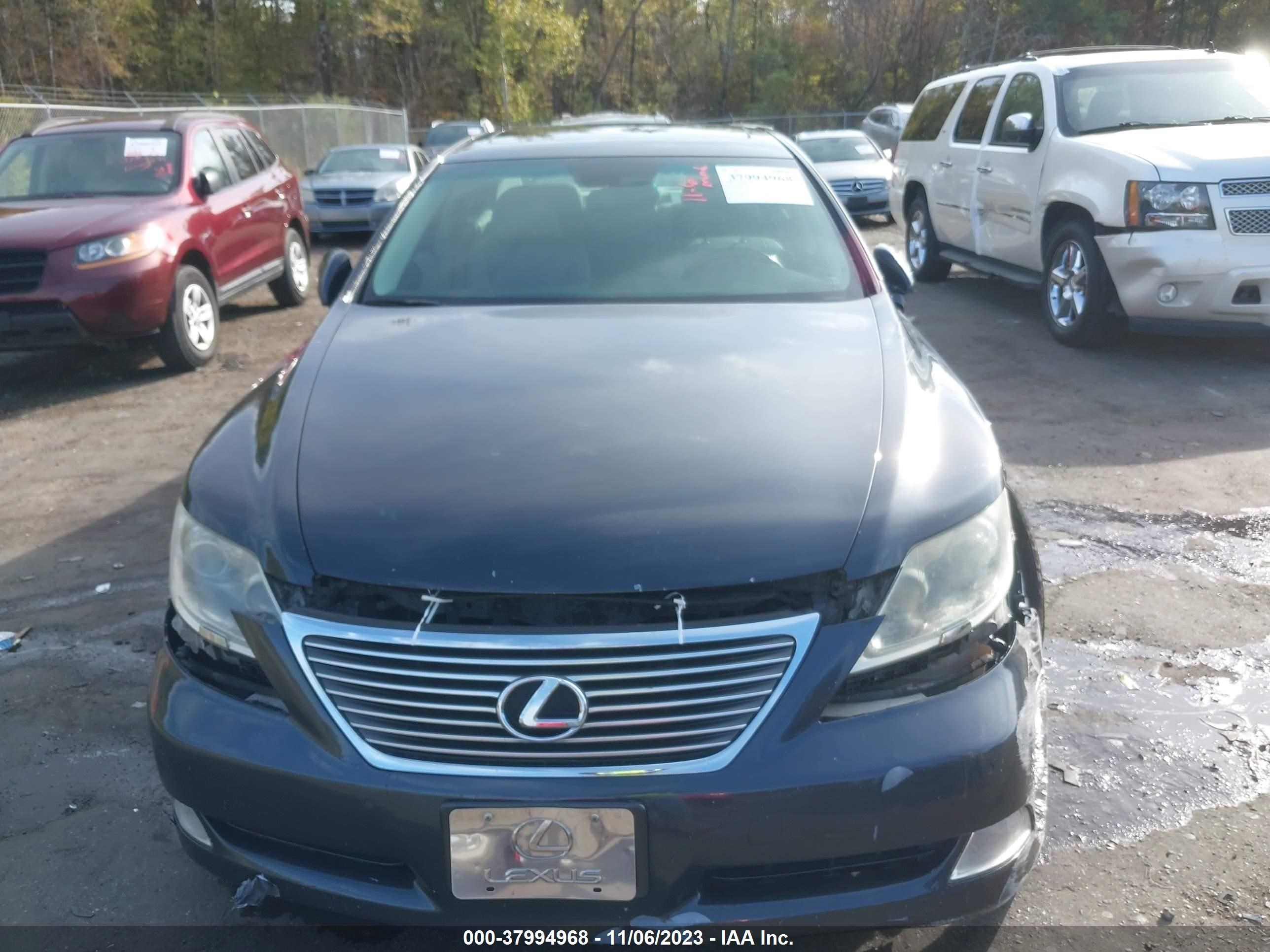 Photo 11 VIN: JTHBL46F185070090 - LEXUS LS 