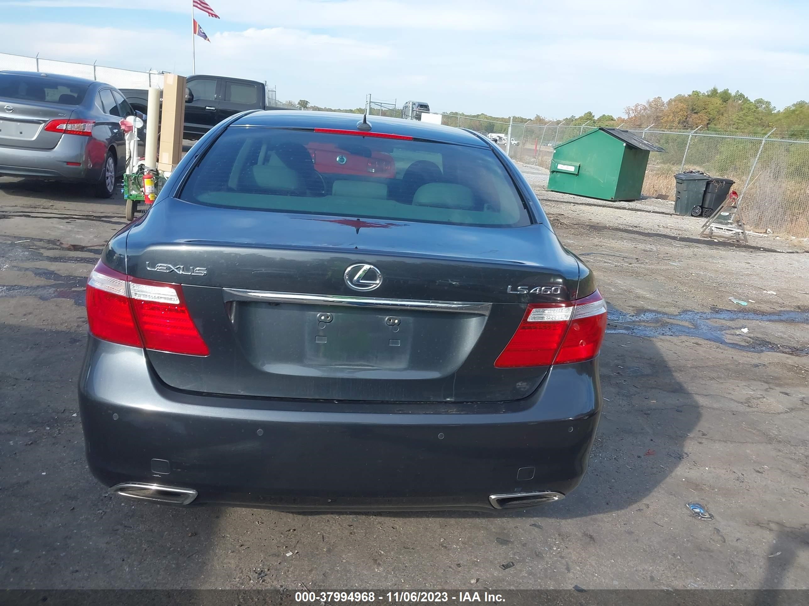 Photo 15 VIN: JTHBL46F185070090 - LEXUS LS 