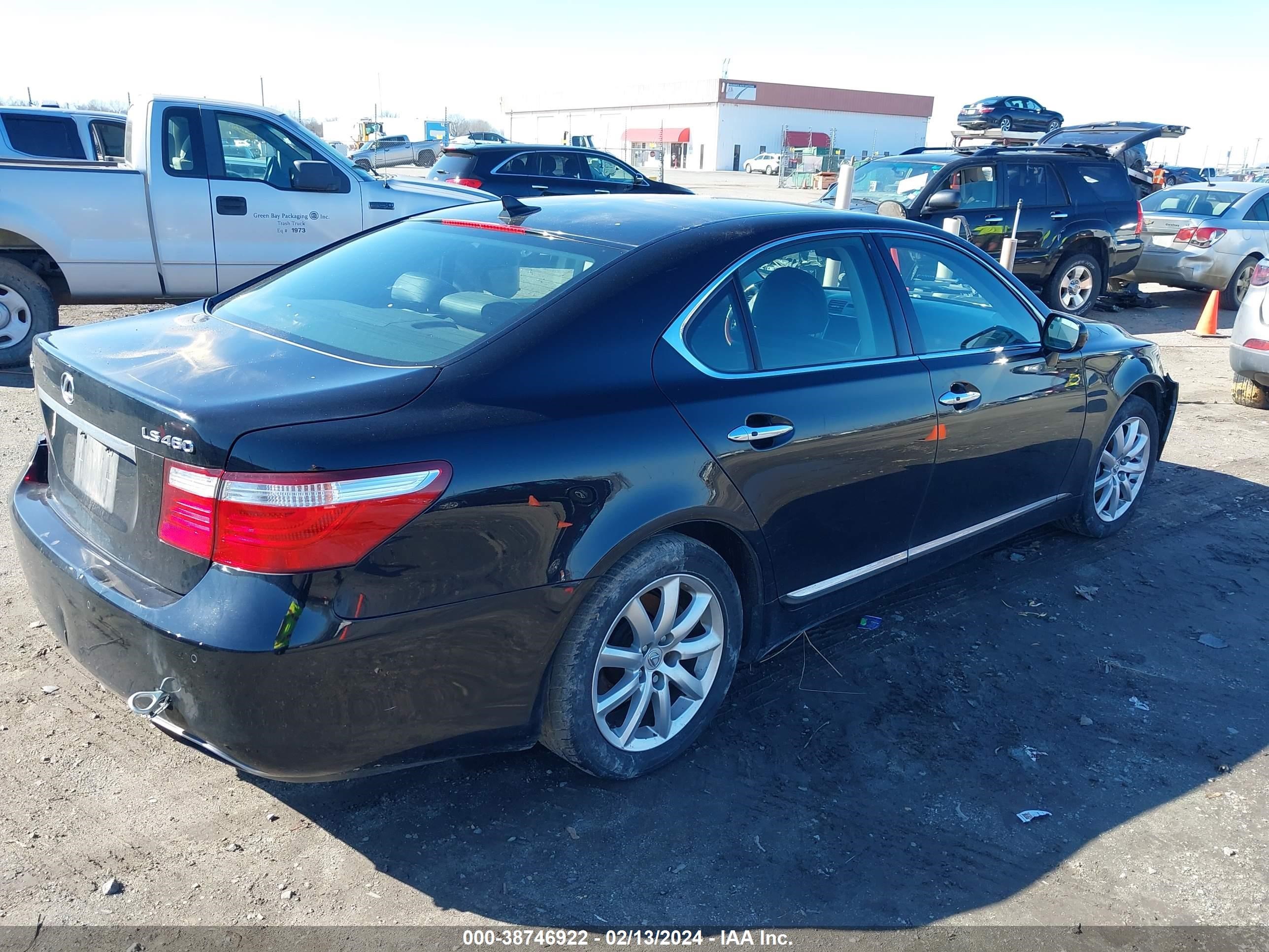 Photo 3 VIN: JTHBL46F185073927 - LEXUS LS 