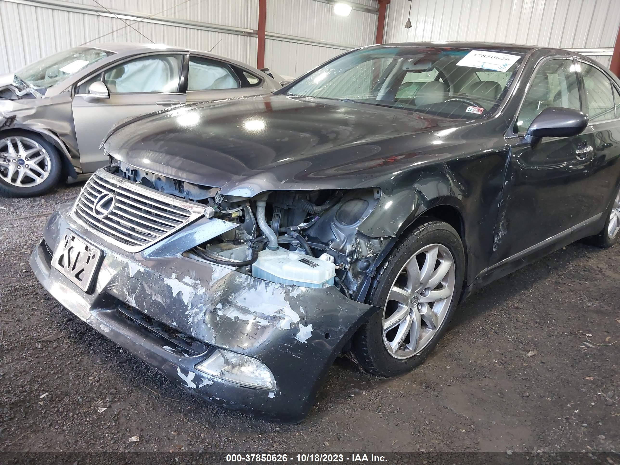 Photo 5 VIN: JTHBL46F185084121 - LEXUS LS 