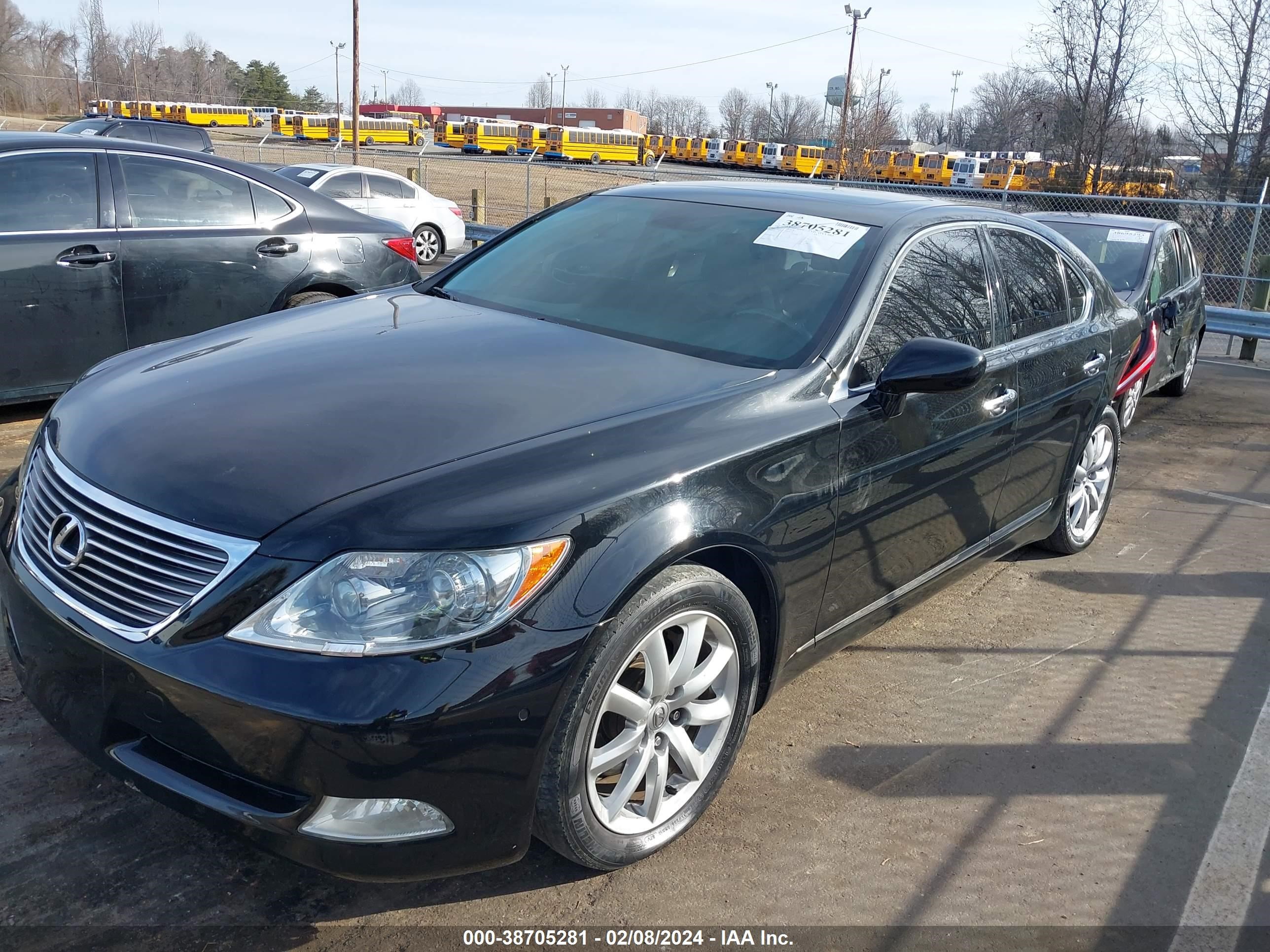 Photo 1 VIN: JTHBL46F285054724 - LEXUS LS 