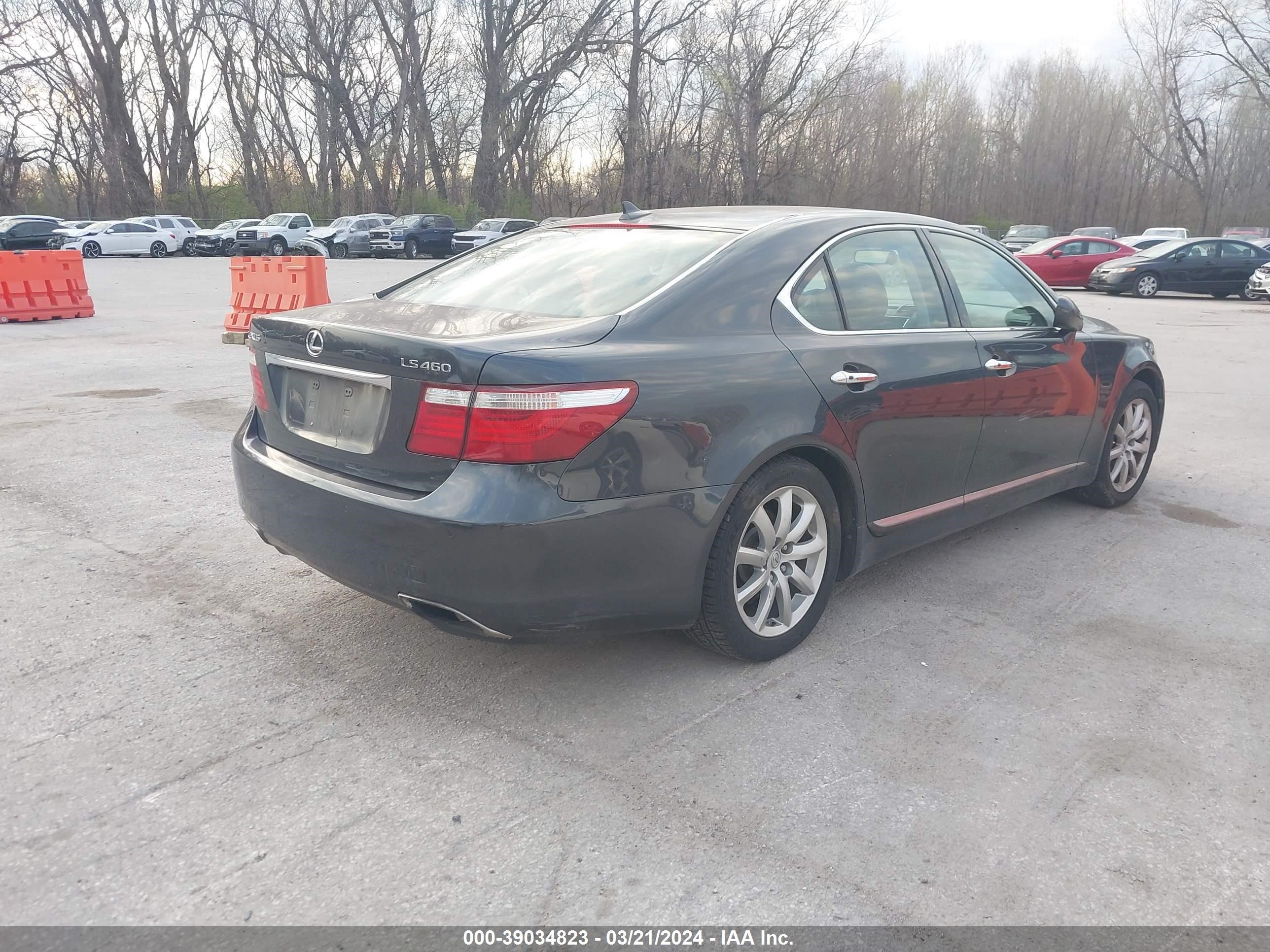 Photo 3 VIN: JTHBL46F375001030 - LEXUS LS 