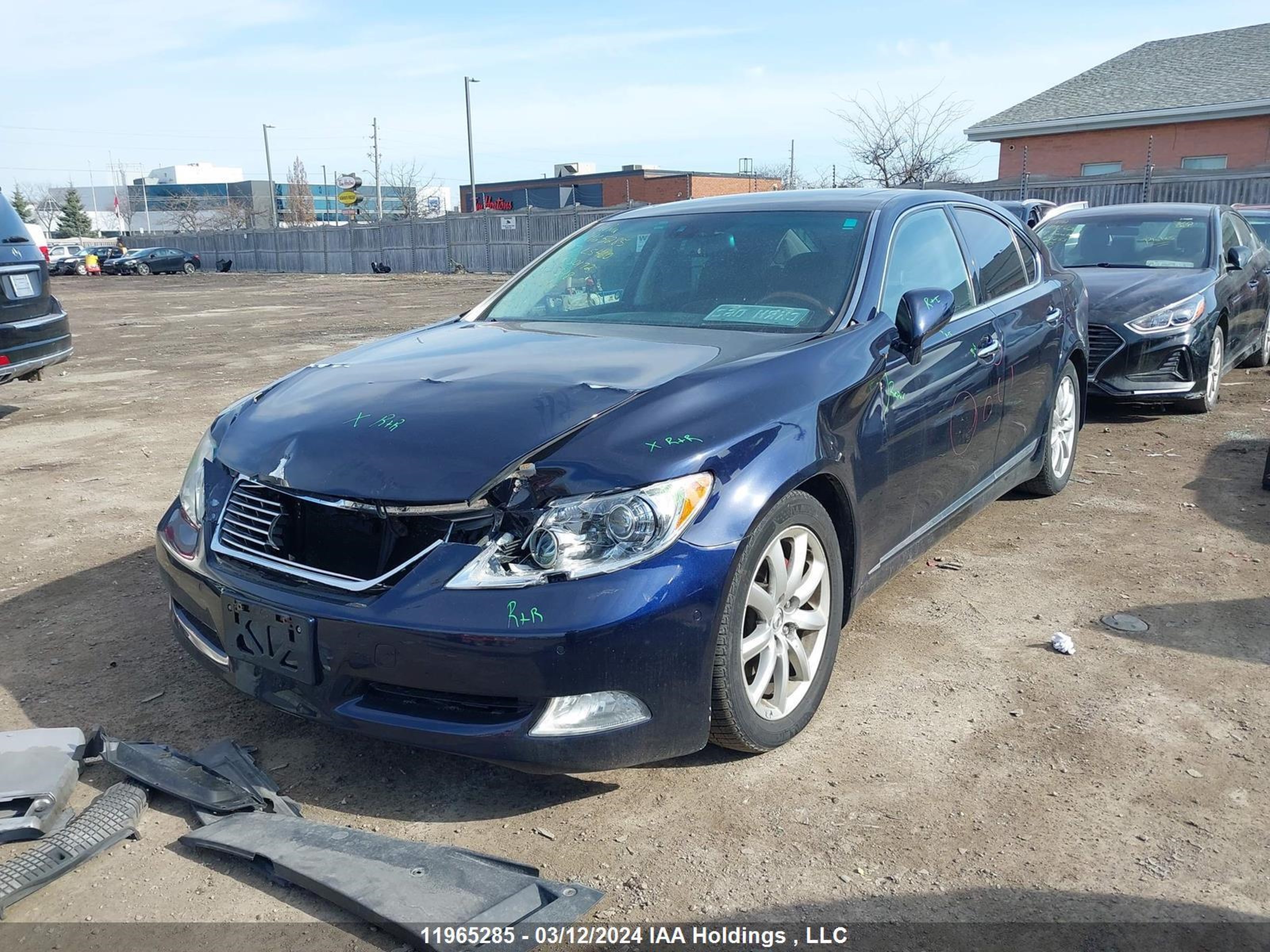 Photo 1 VIN: JTHBL46F375030172 - LEXUS LS 